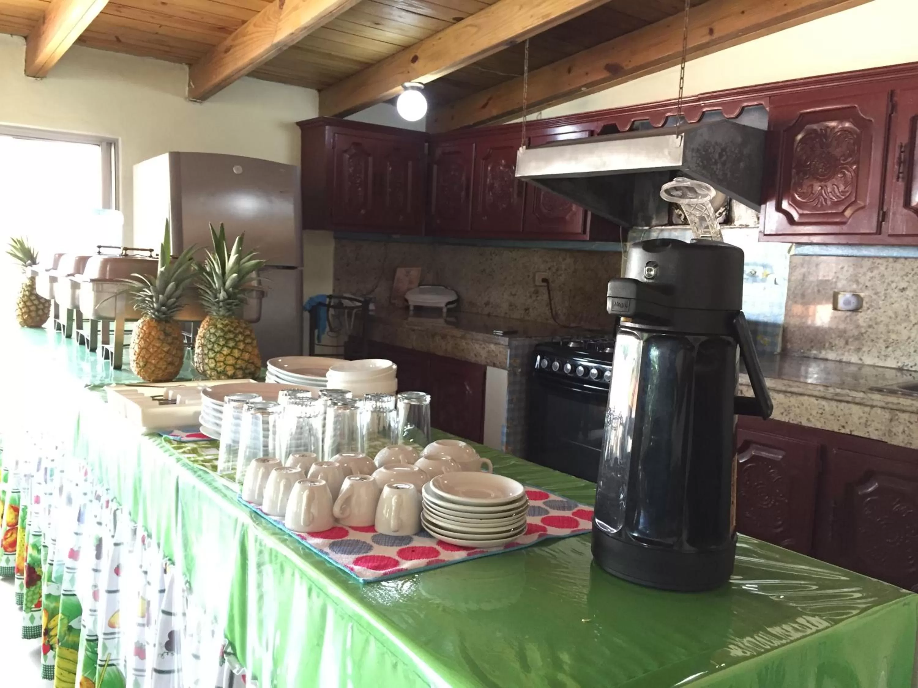 Breakfast, Kitchen/Kitchenette in Hotel Olimpo