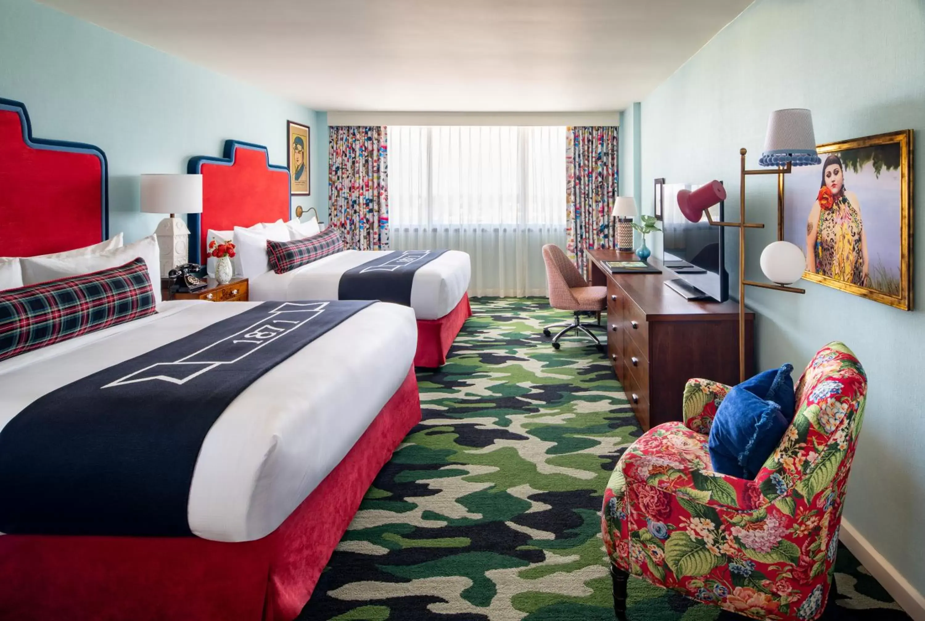 Standard Queen Room with Two Queen Beds in Graduate by Hilton Fayetteville, AR Standard Queen Room with Two Queen Beds in Graduate by Hilton Fayetteville, AR