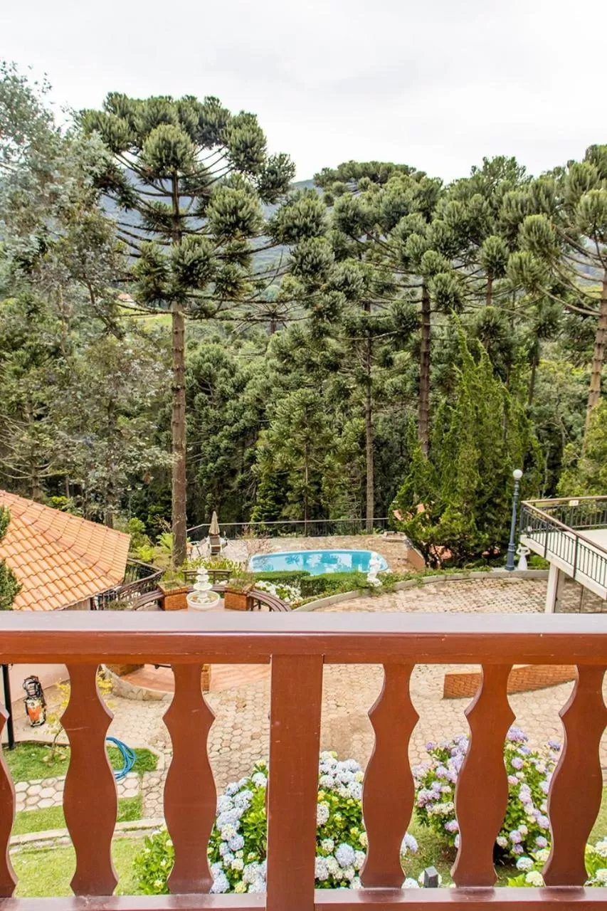 Patio, Pool View in Pousada Ricanto Amore Mio