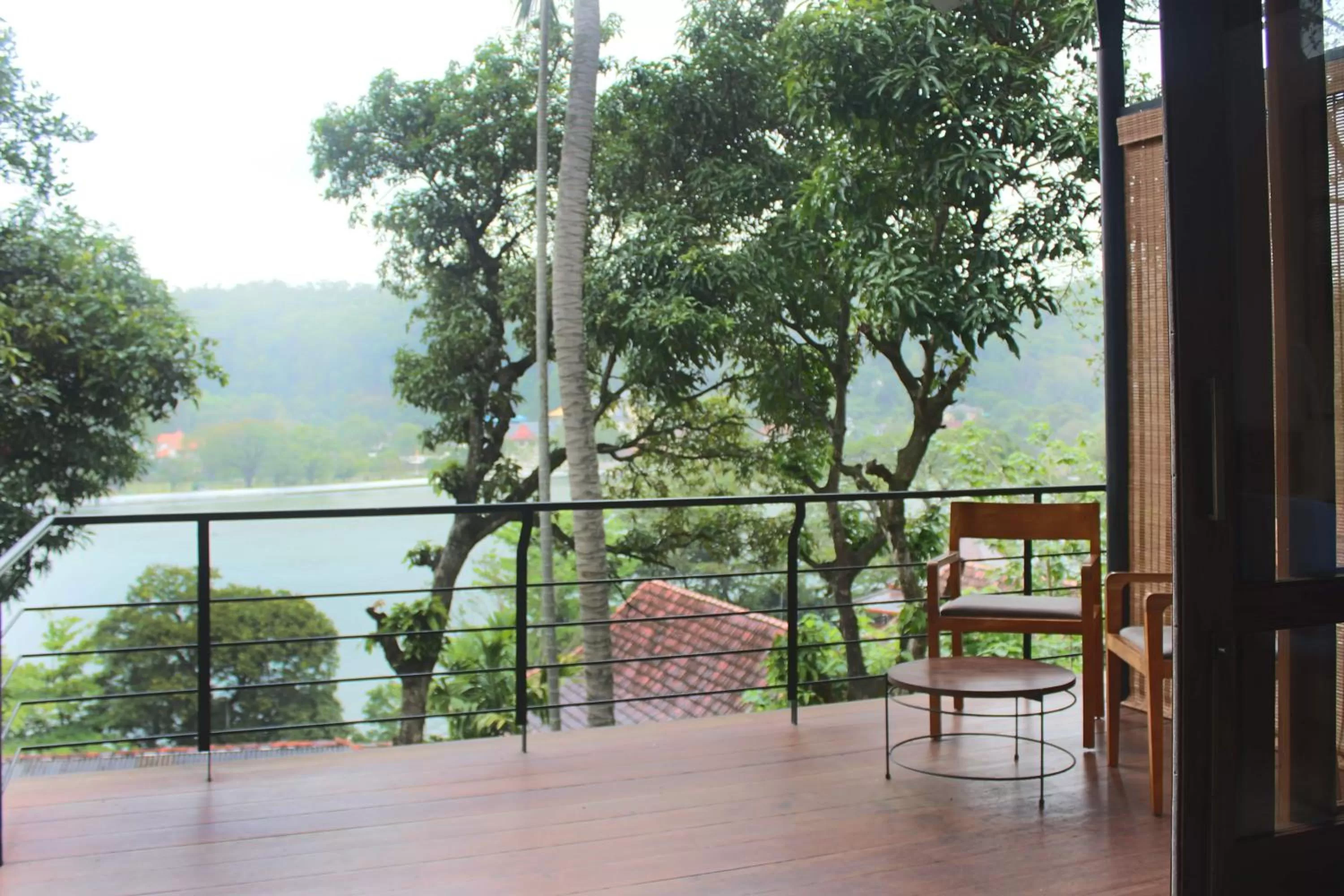 River view in SWP Eco Lodge, Kandy