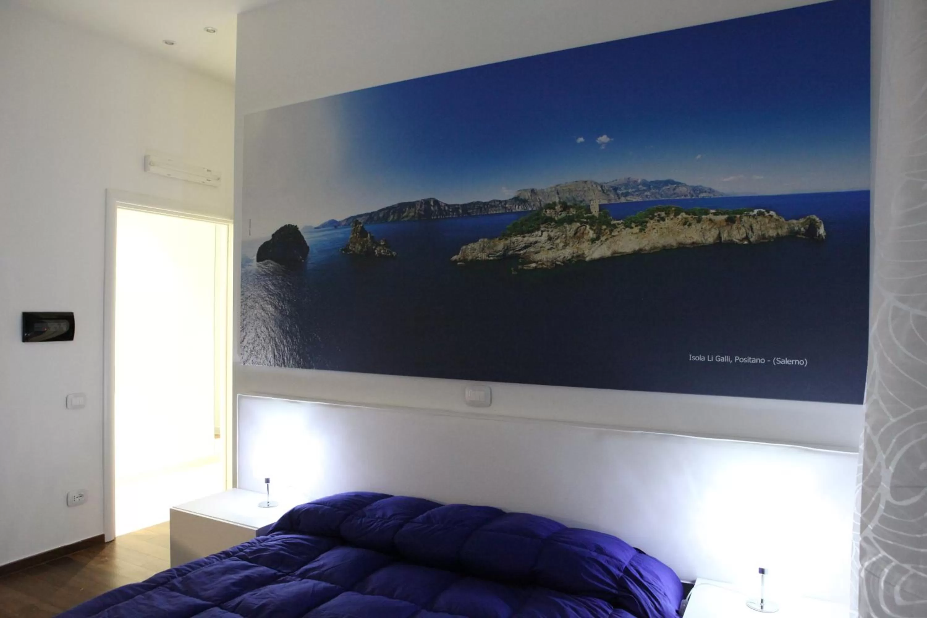 Decorative detail, Bed in Il Reticolo