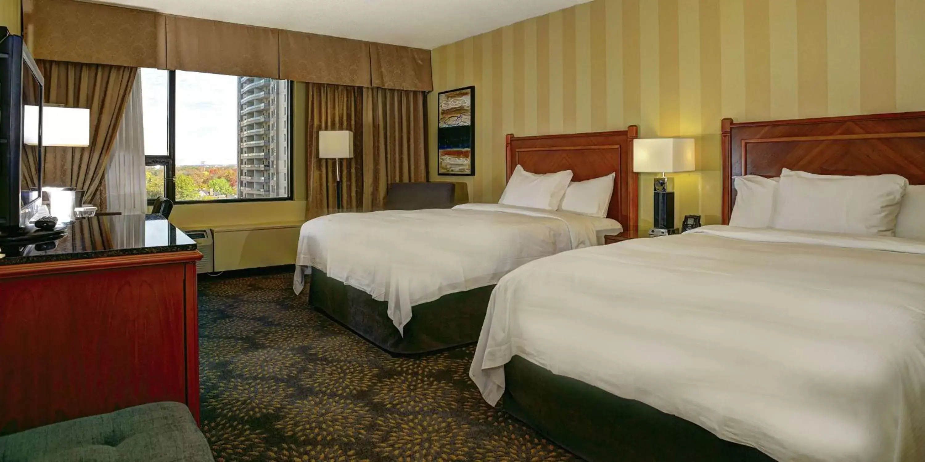 Deluxe Queen Room with Two Queen Beds in Doubletree by Hilton London Deluxe Queen Room with Two Queen Beds in Doubletree by Hilton London