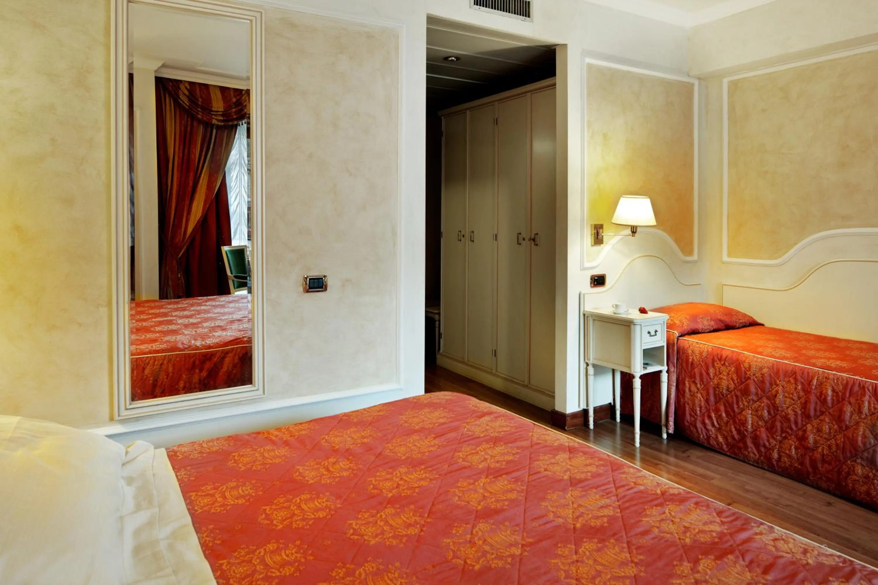 Photo of the whole room, Bed in Grand Hotel Dino