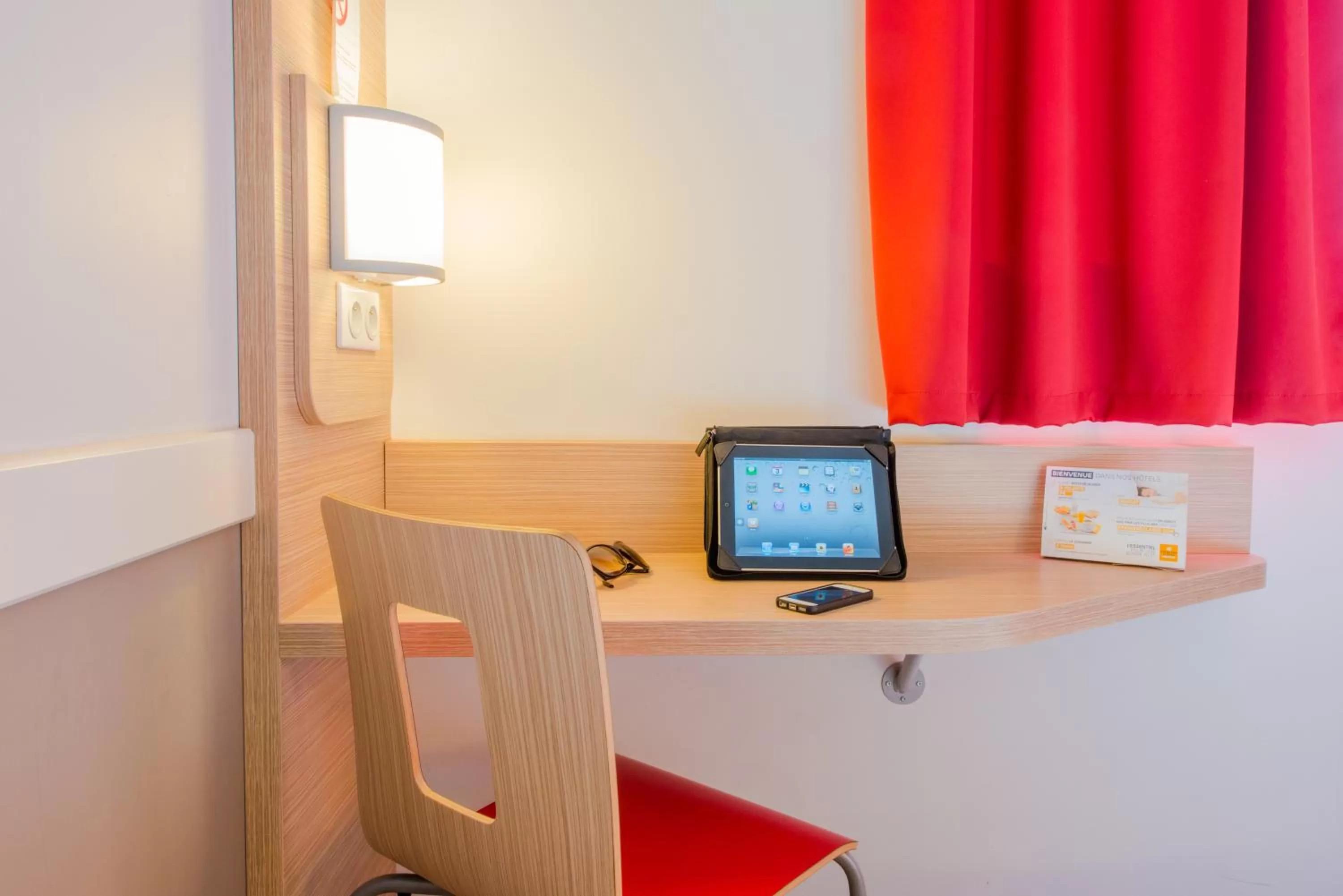 Area and facilities in Première Classe La Rochelle Centre - Les Minimes