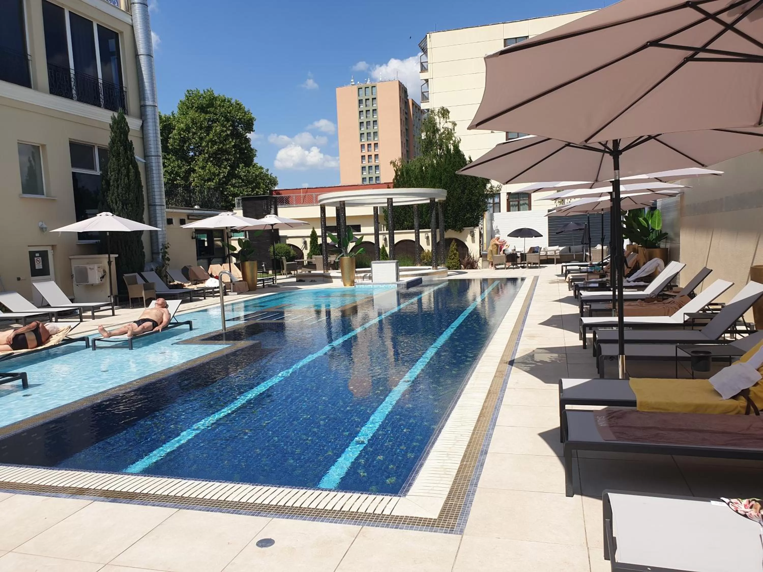 Swimming pool in Hotel Aurum