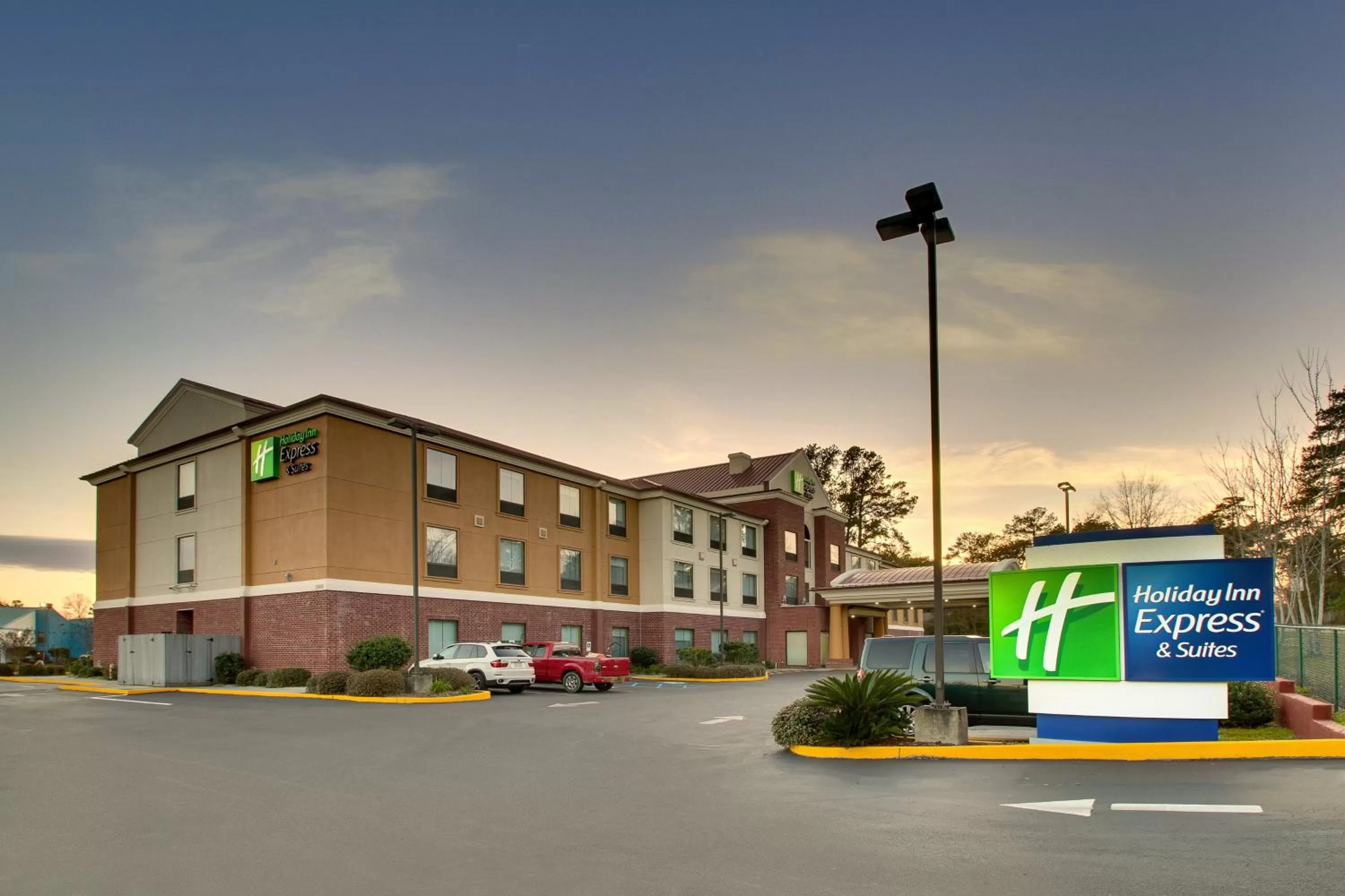 Property building in Holiday Inn Express & Suites Laurel by IHG