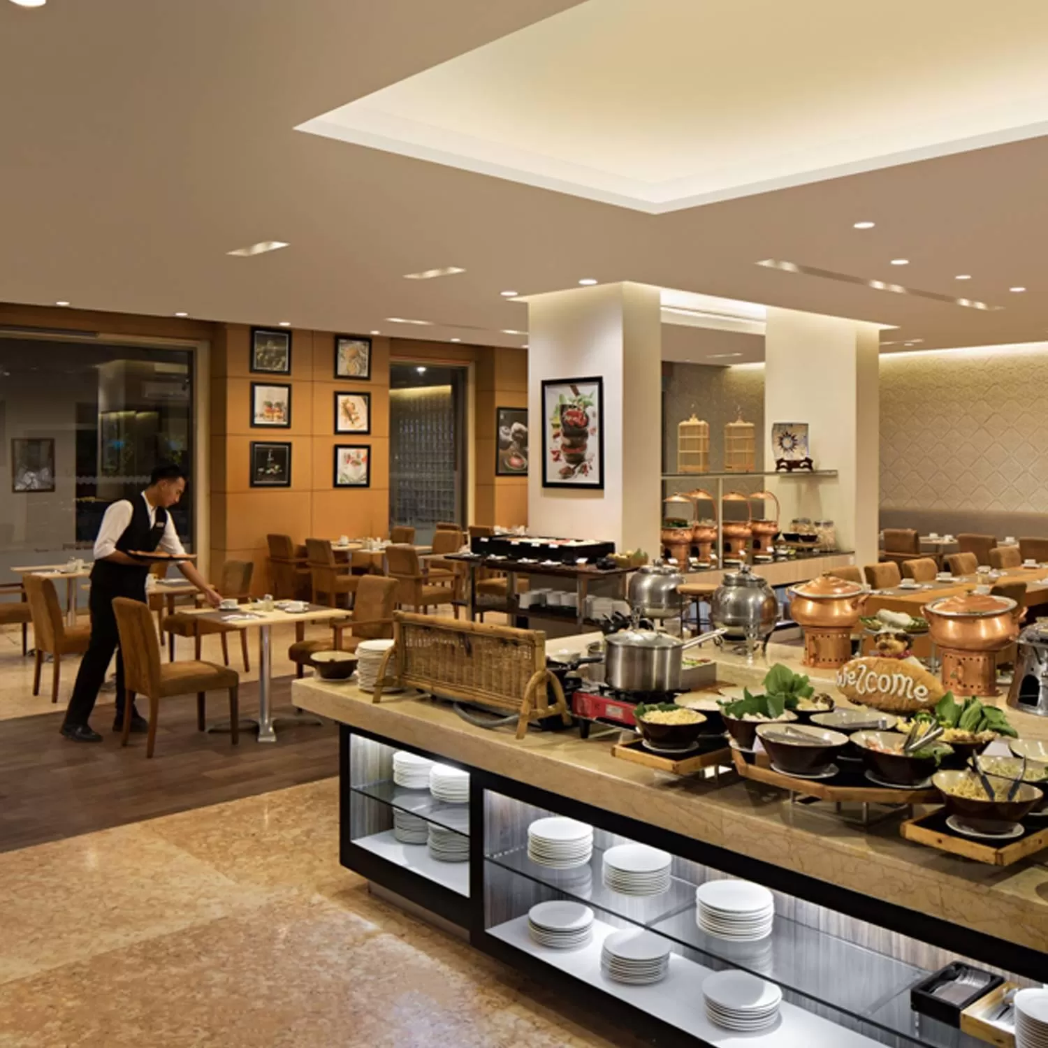 Restaurant/places to eat in Aryaduta Palembang