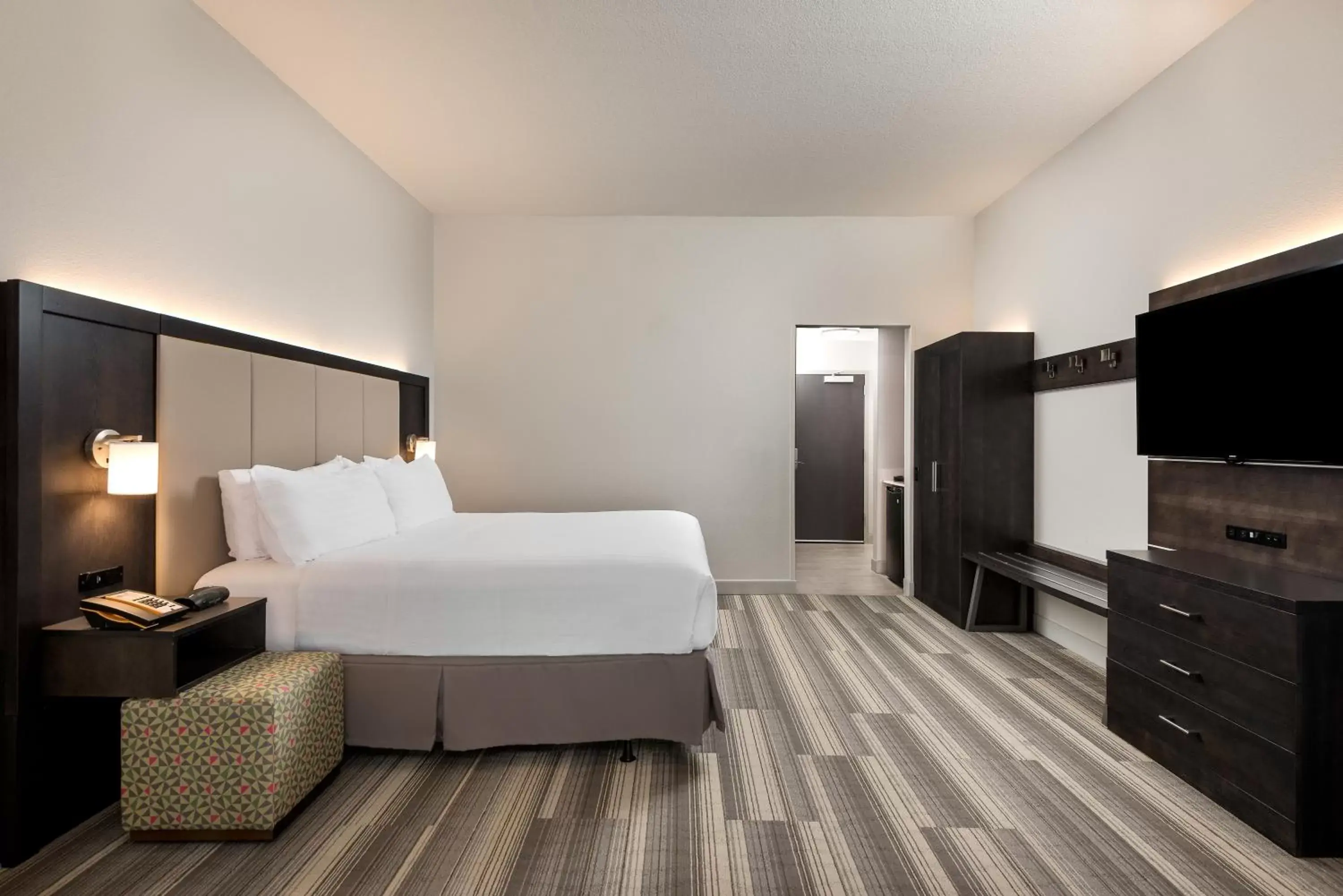 King Room - Mobility Access/Hearing Accessible in Holiday Inn Express & Suites Lakeland South by IHG King Room - Mobility Access/Hearing Accessible in Holiday Inn Express & Suites Lakeland South by IHG