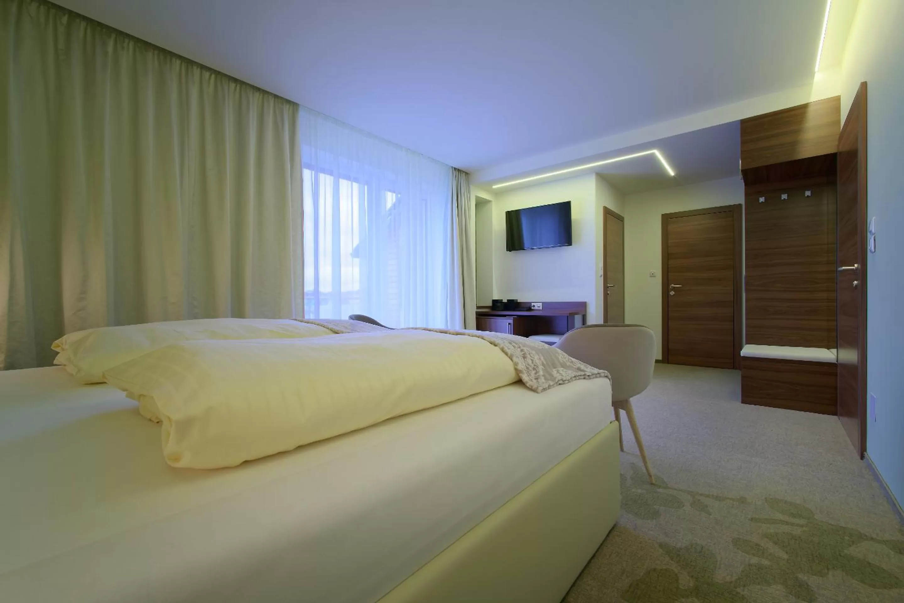 Photo of the whole room, Bed in Pension Laa Natura