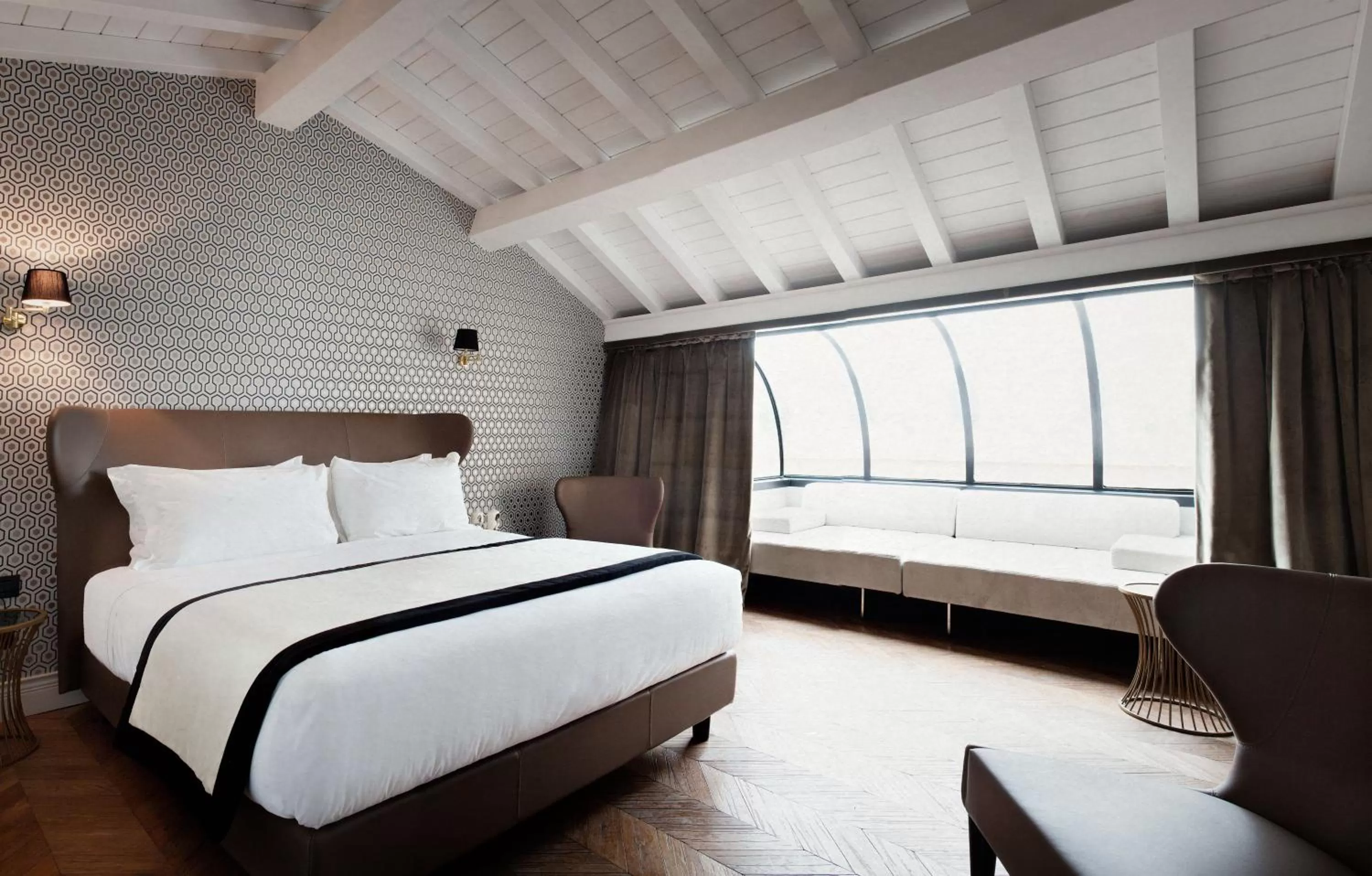 Photo of the whole room, Bed in Hotel The Corner Roma