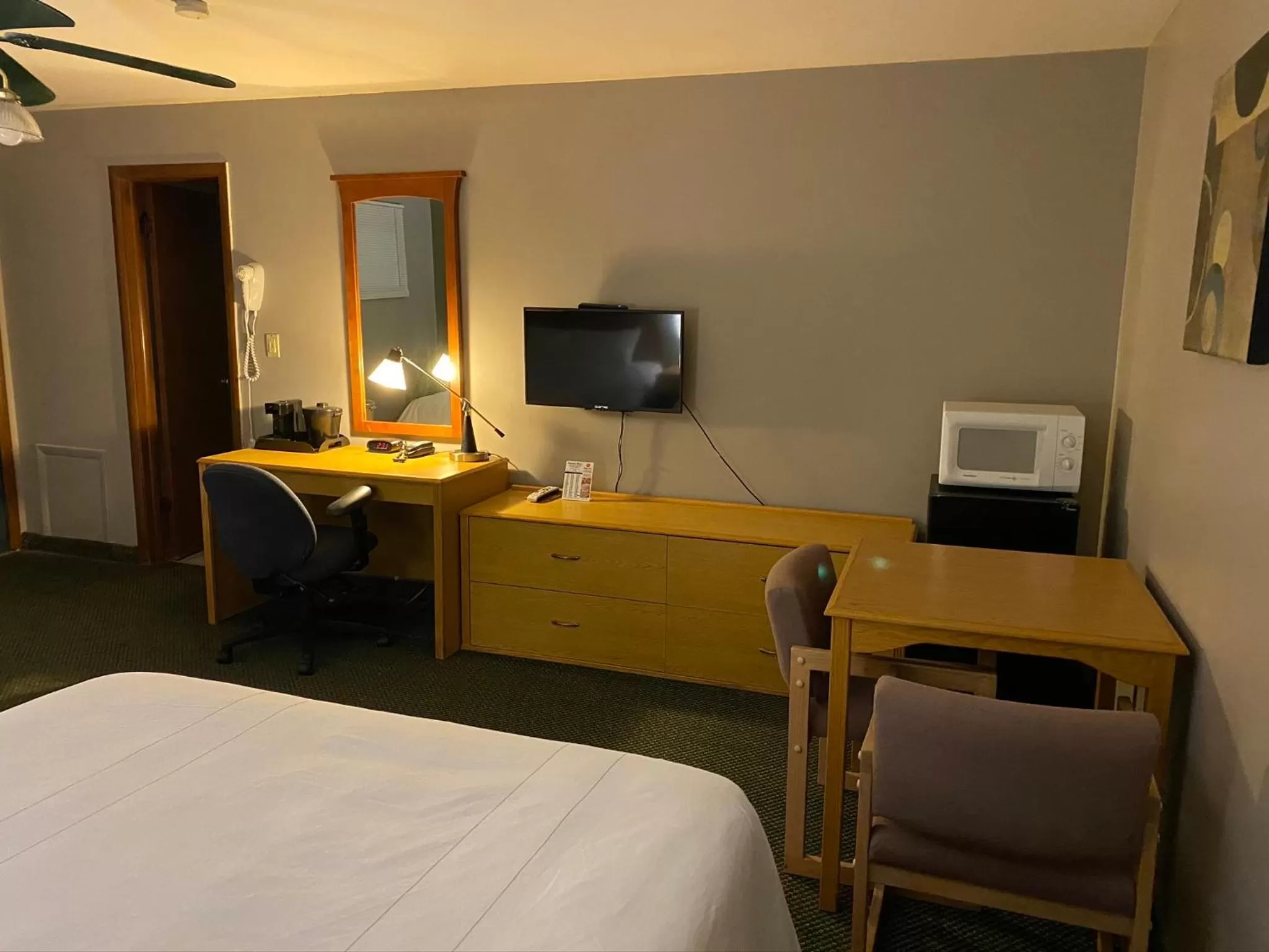 Bed in Diamond Motel - Abilene