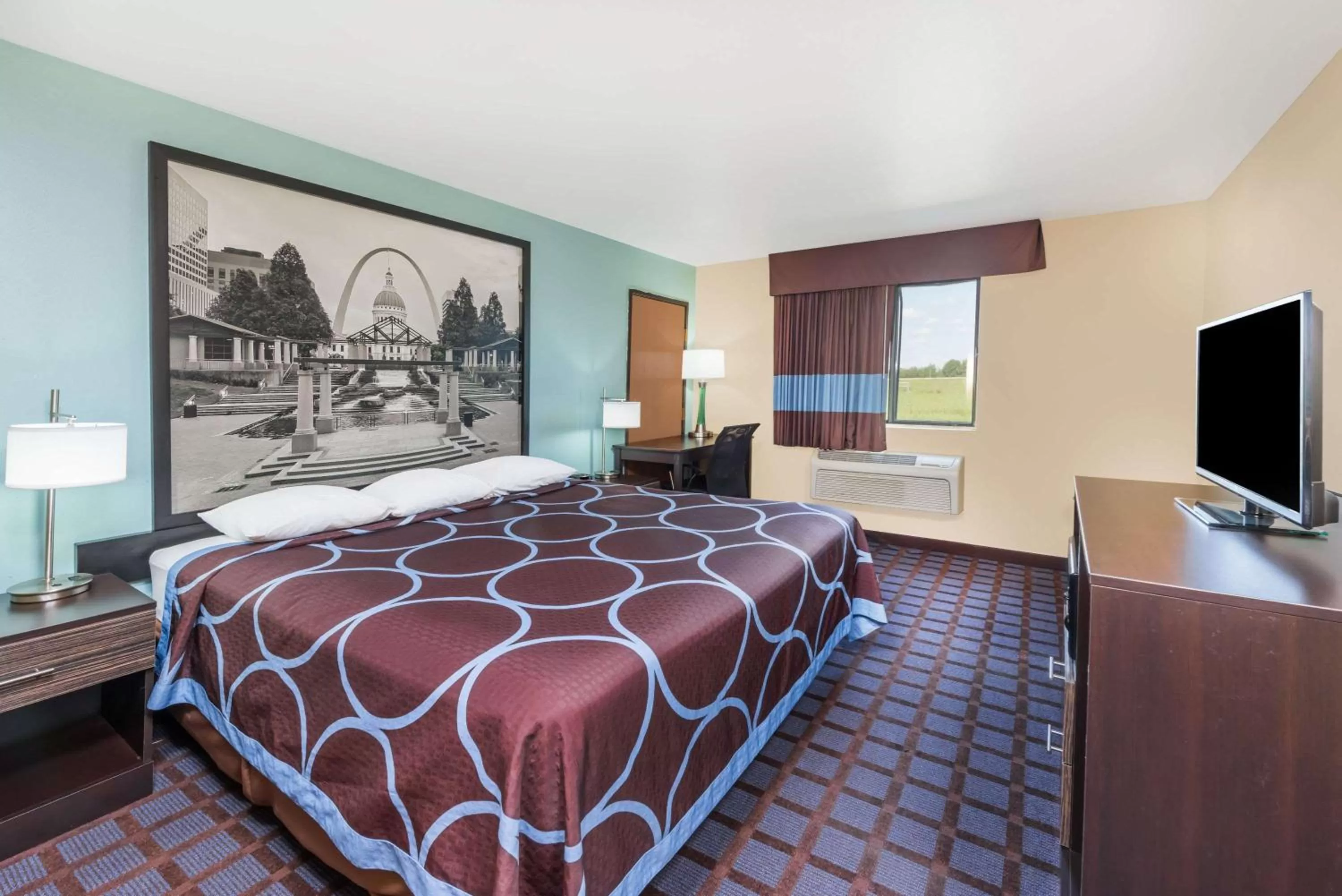 Bedroom, Bed in Super 8 by Wyndham Okawville