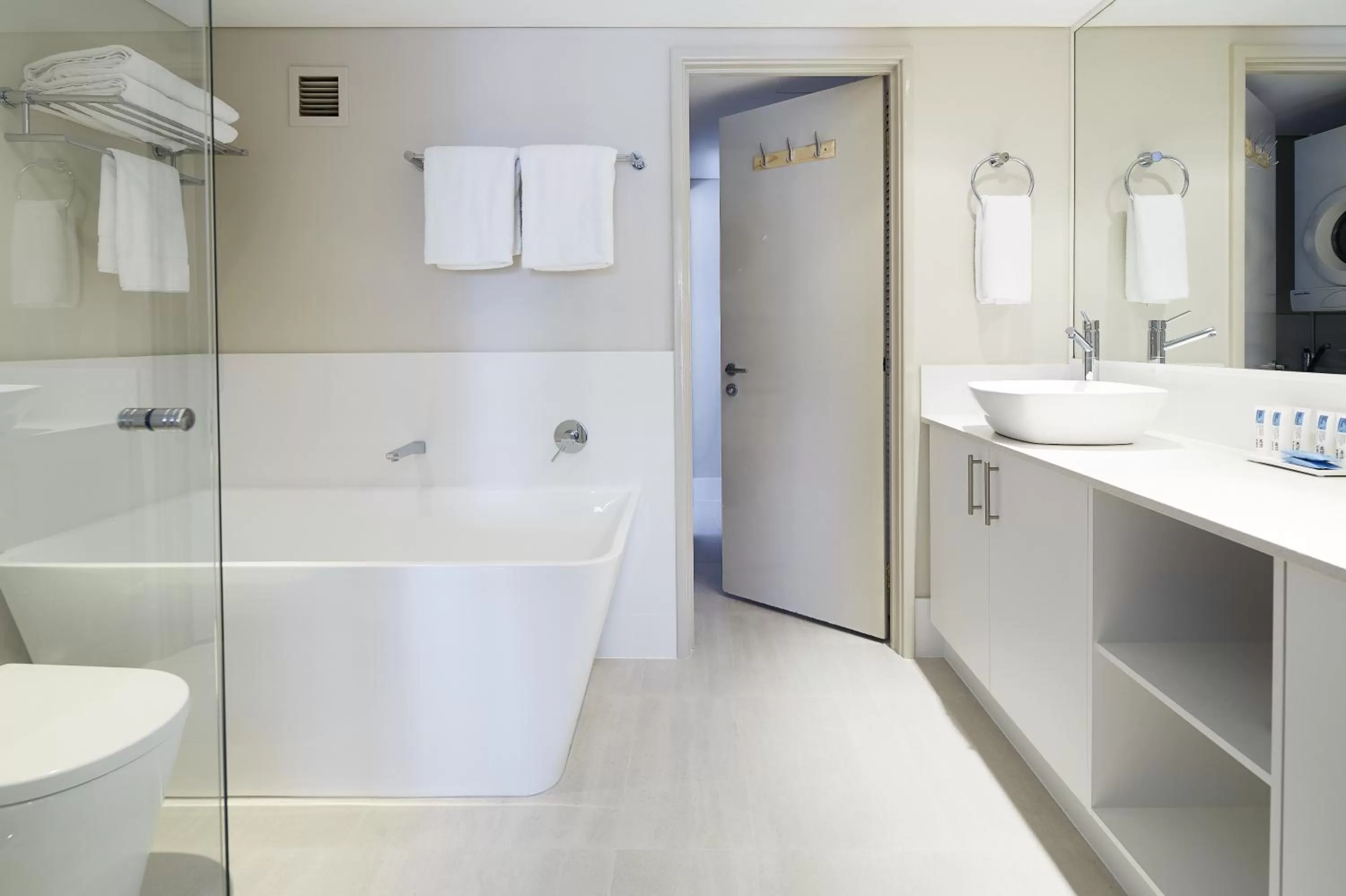 Shower in Seashells Scarborough