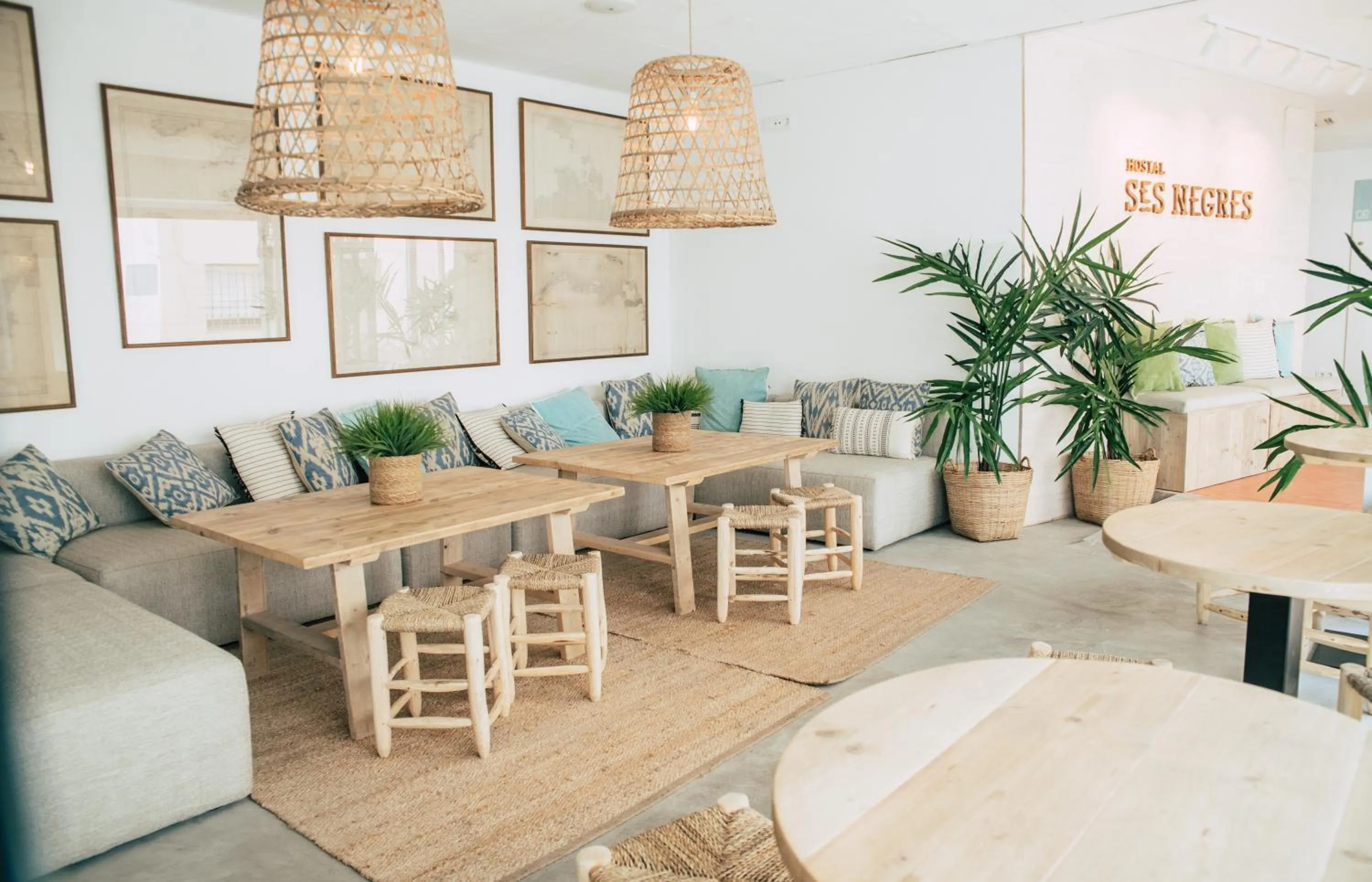 Lobby or reception in Hostal Ses Negres