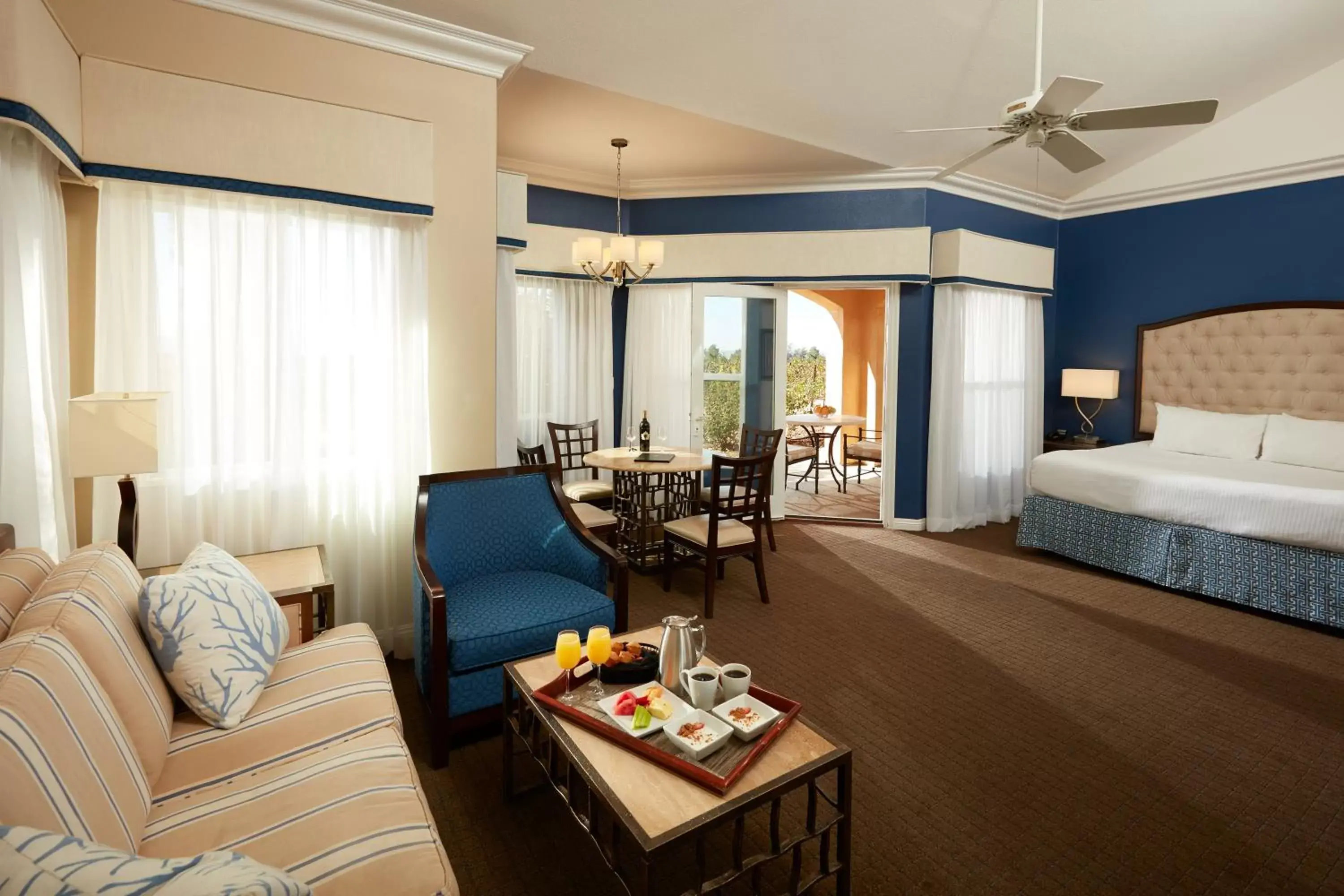 Deluxe King Bungalow in Carter Estate Winery and Resort Deluxe King Bungalow in Carter Estate Winery and Resort