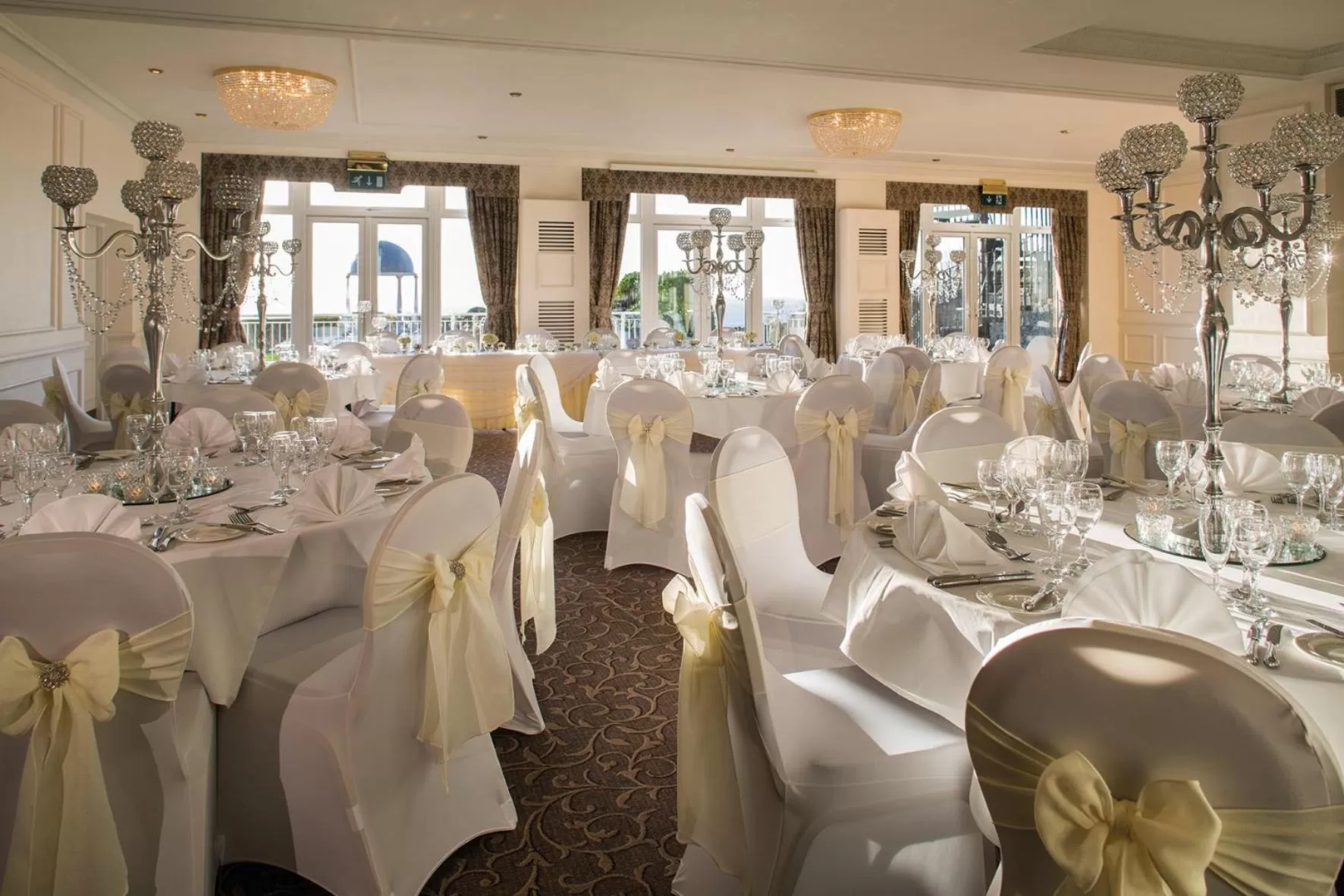 Restaurant/places to eat in Hydro Hotel