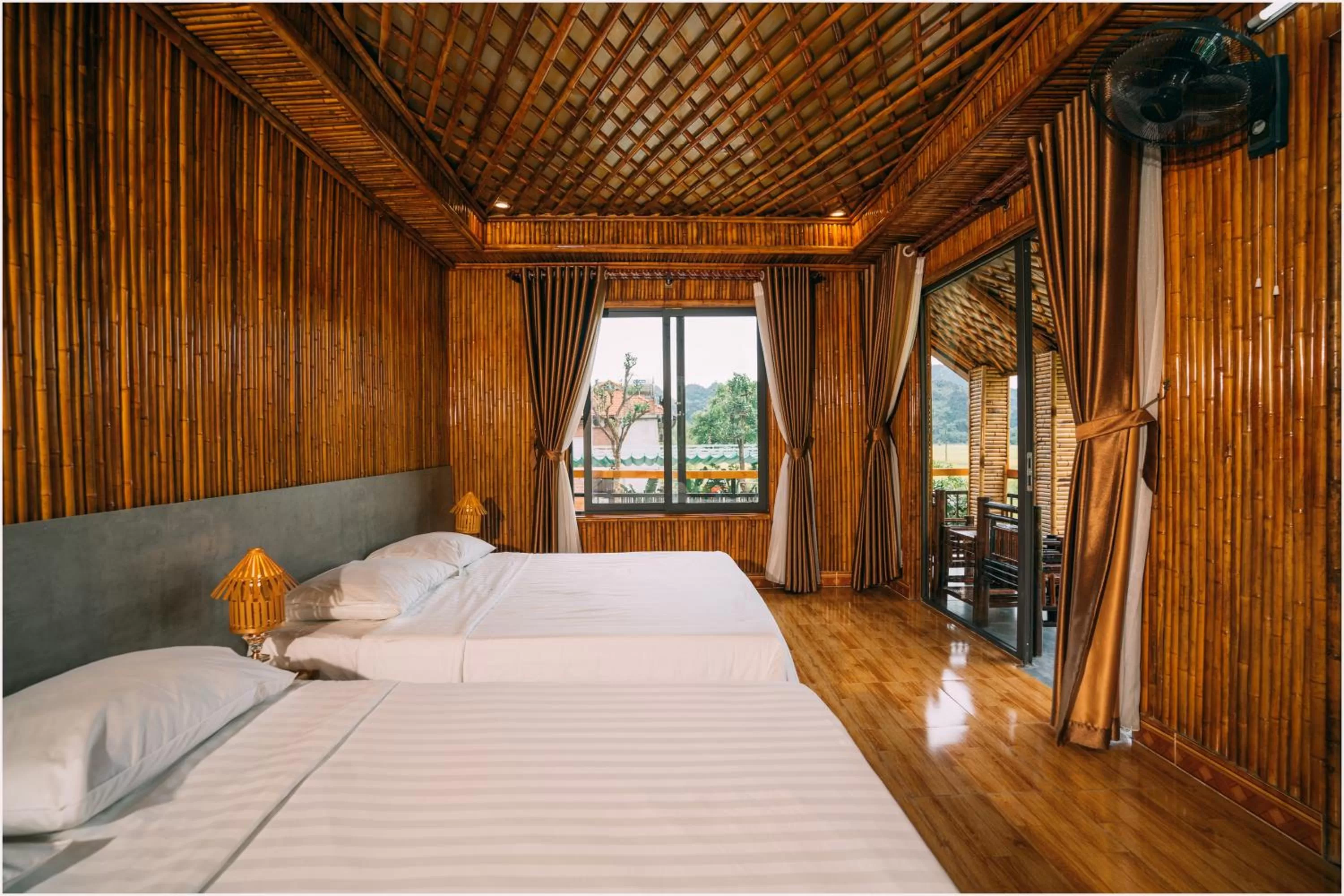 Photo of the whole room in Tam Coc Windy Fields