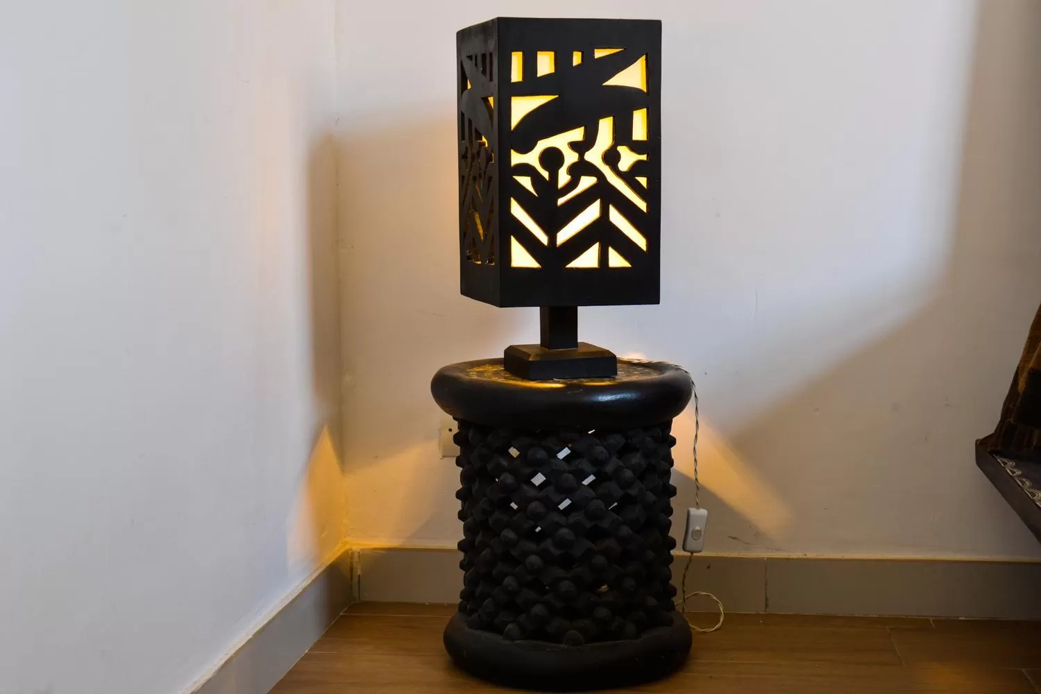 Decorative detail in Nyéléni maison sahel