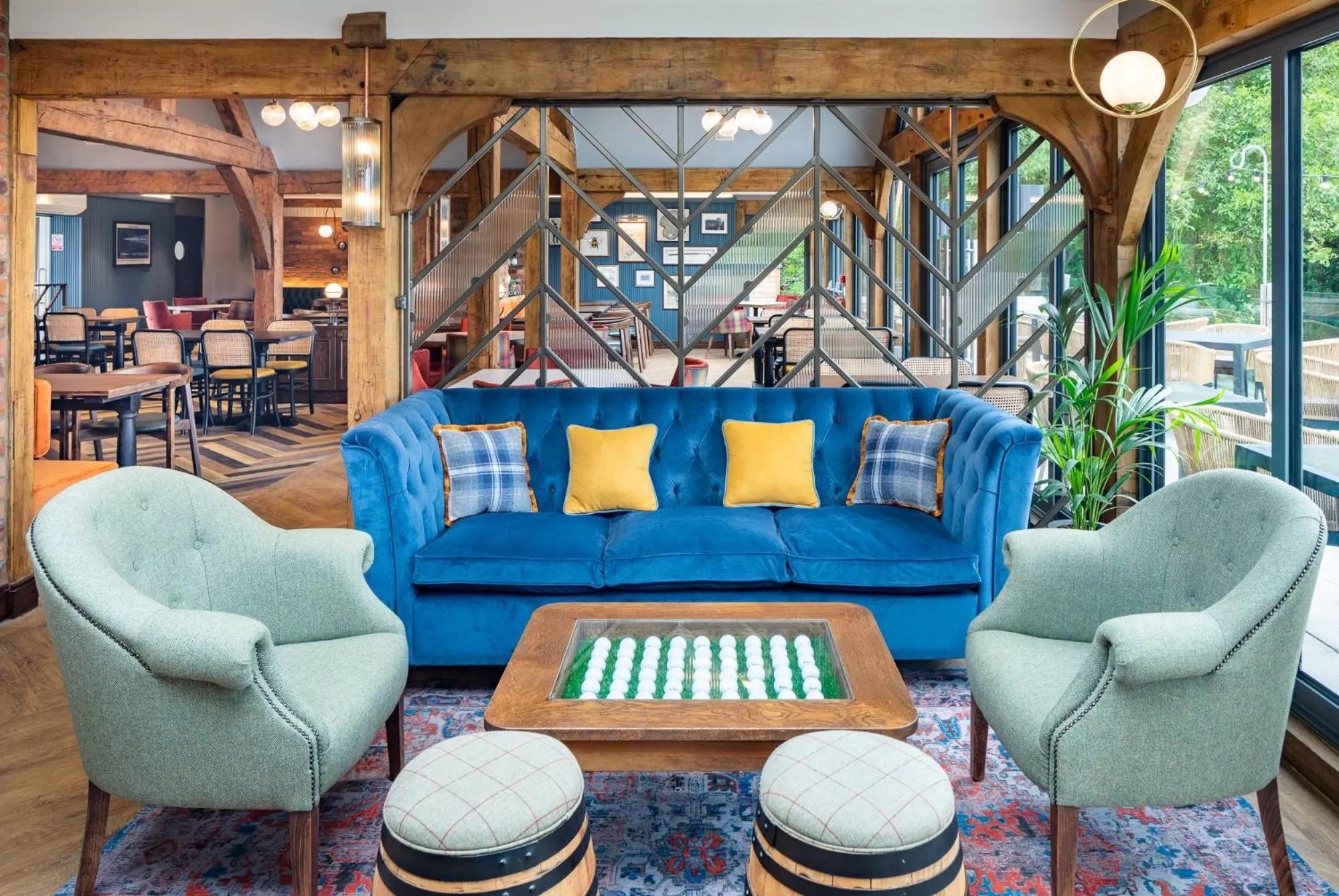 Lounge or bar in The Springs Resort & Golf Club