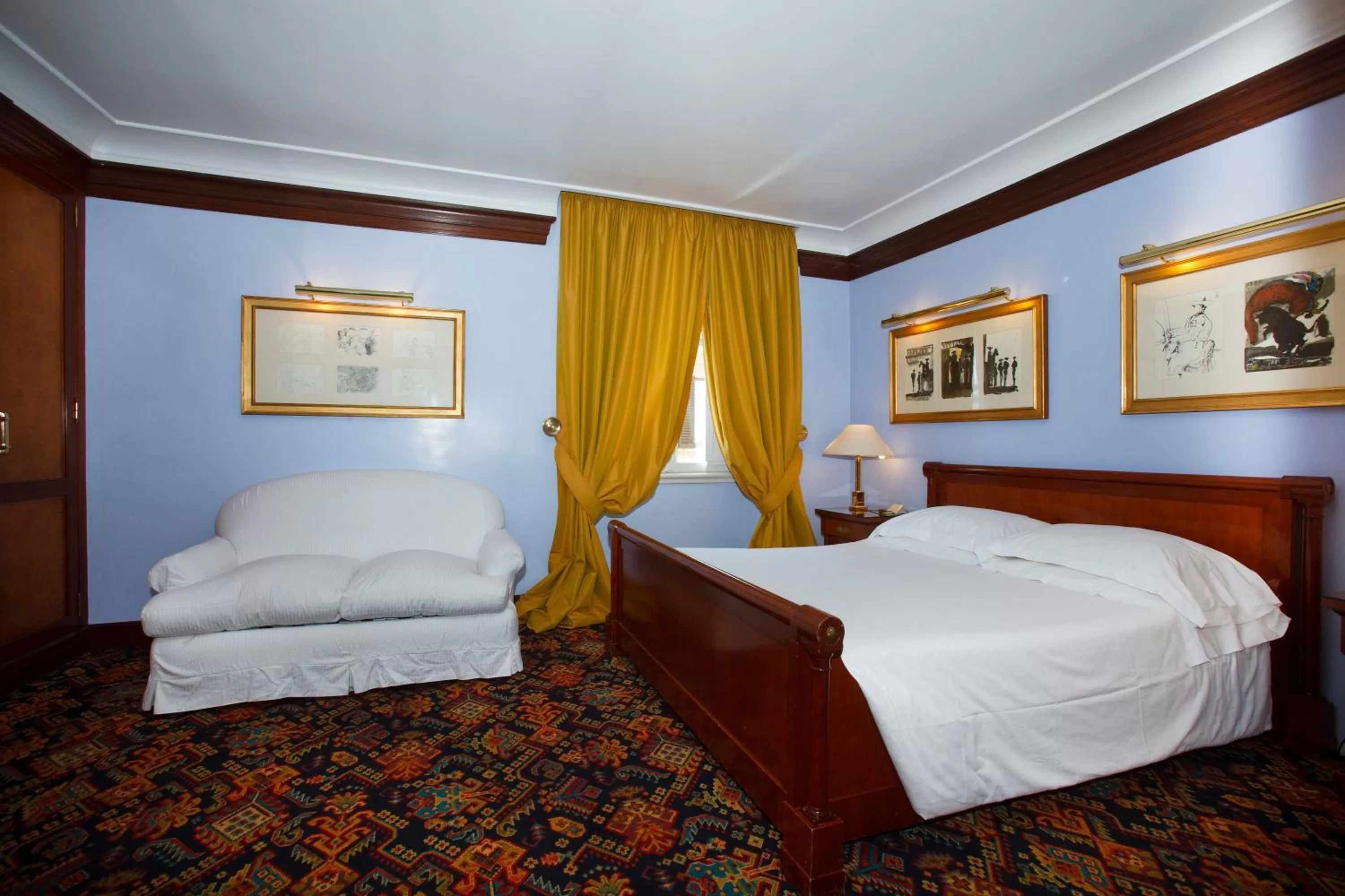 Bedroom, Bed in Hotel Albani Firenze