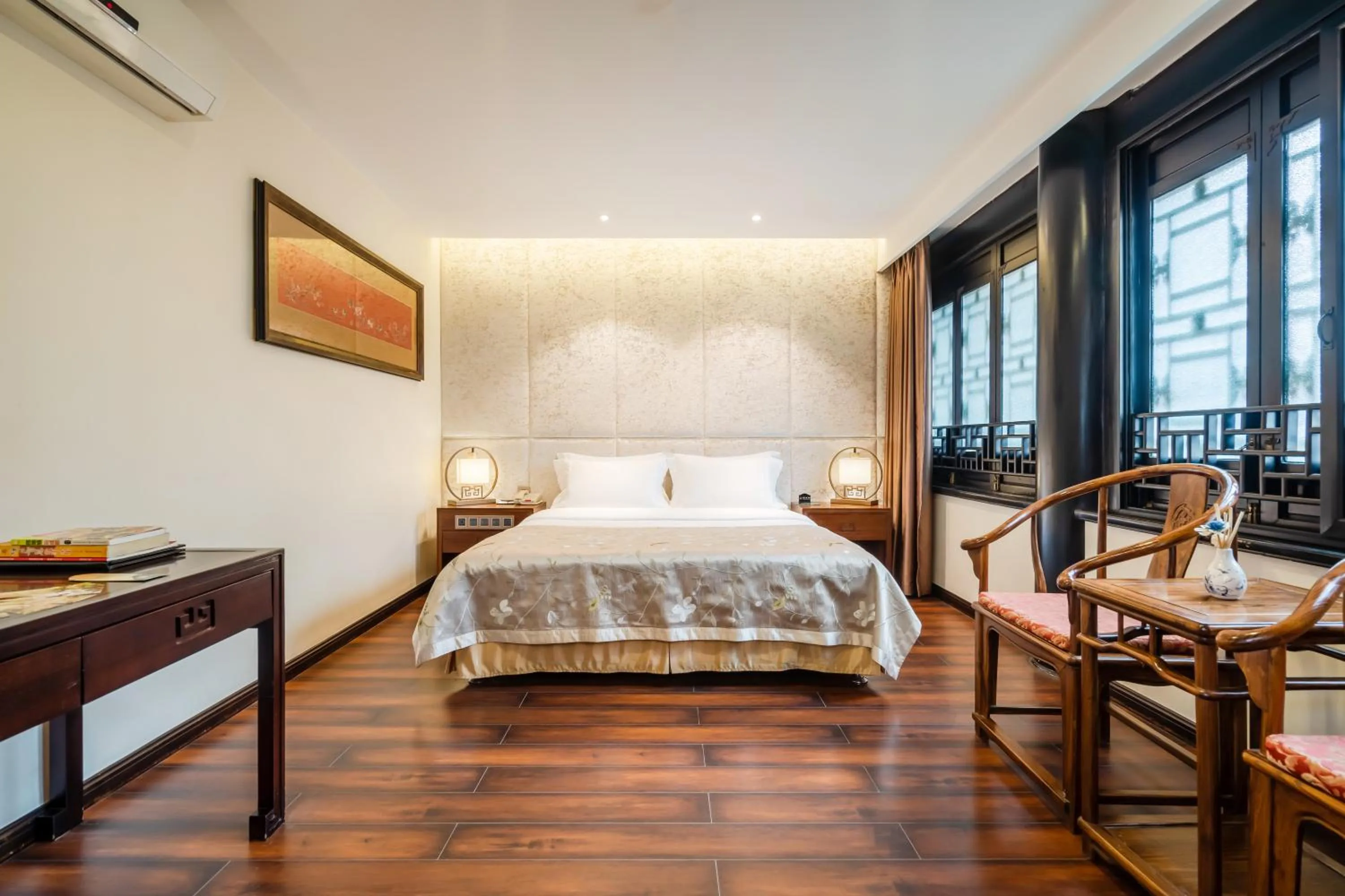 Photo of the whole room, Bed in Buddha Zen Hotel