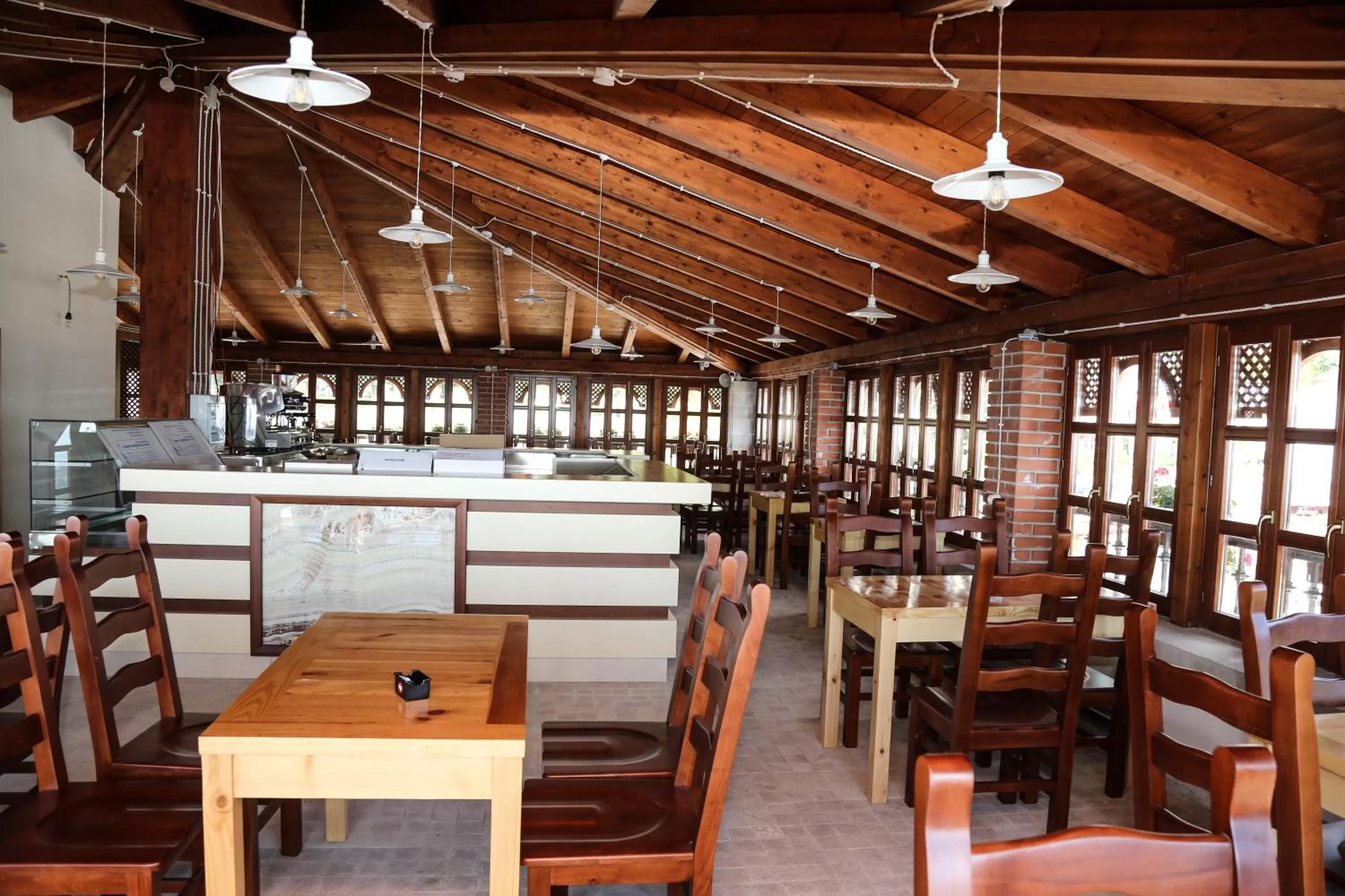 Lounge or bar, Restaurant/Places to Eat in Mervin Hotel