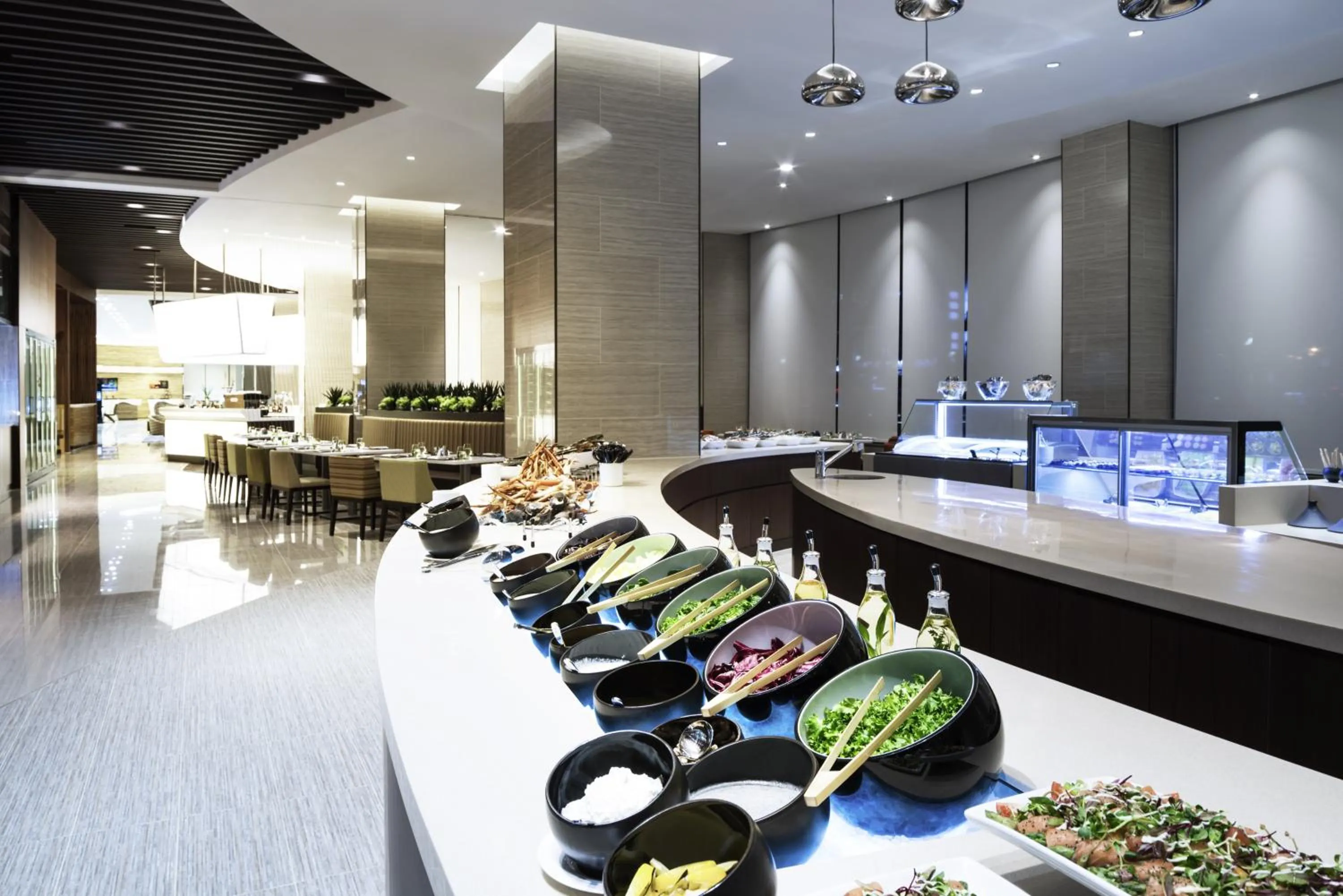 Restaurant/places to eat in Novotel Ambassador Suwon