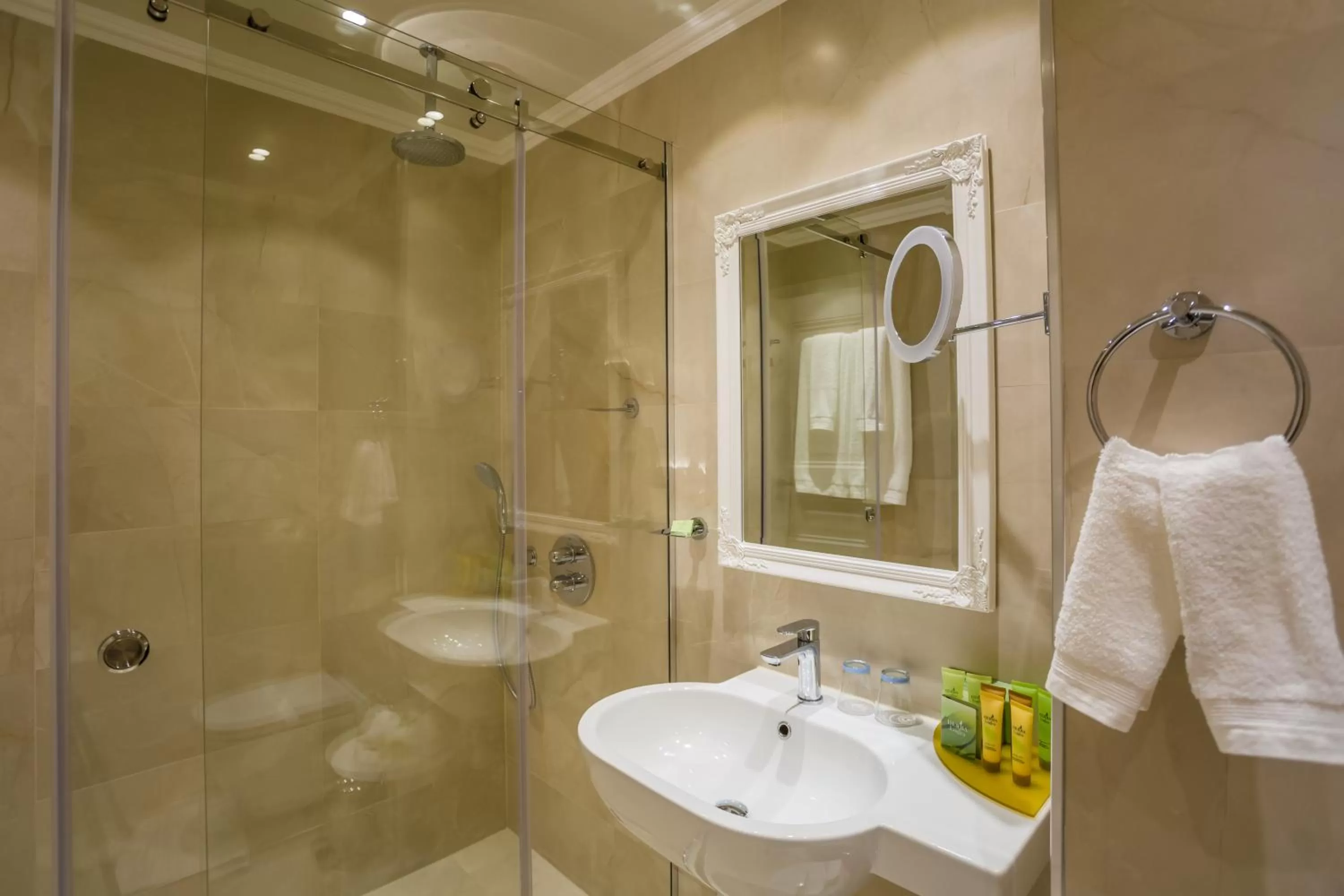 Bathroom in Hotel Residence Promenade