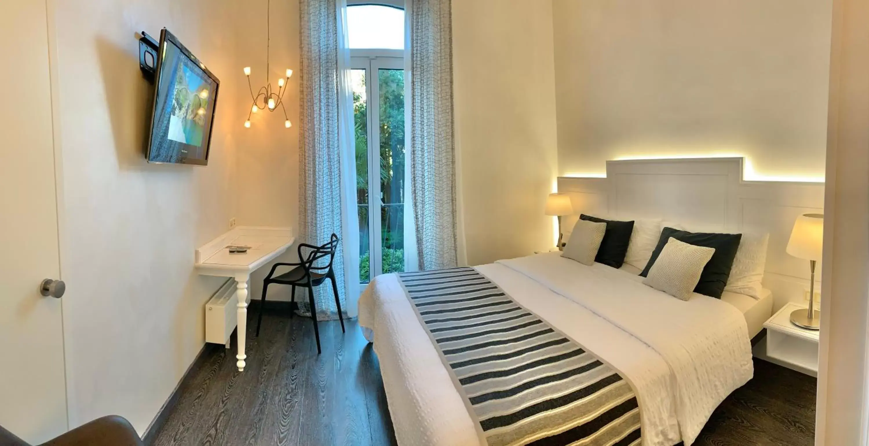 Leisure Twin Room Park Side - single occupancy in Continental Parkhotel Leisure Twin Room Park Side - single occupancy in Continental Parkhotel