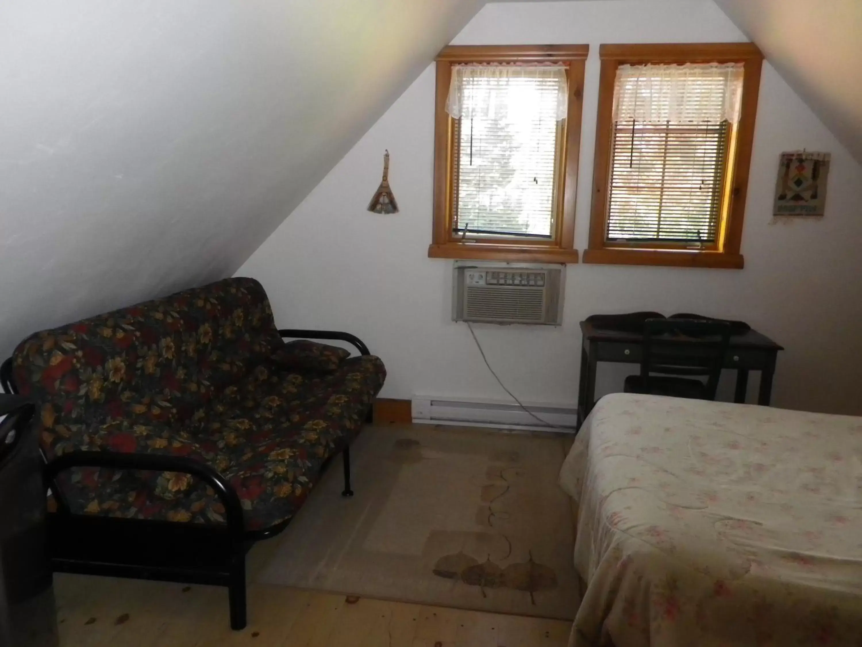 Family Room with Private Bathroom in Auberge La Seigneurie Valcartier Family Room with Private Bathroom in Auberge La Seigneurie Valcartier
