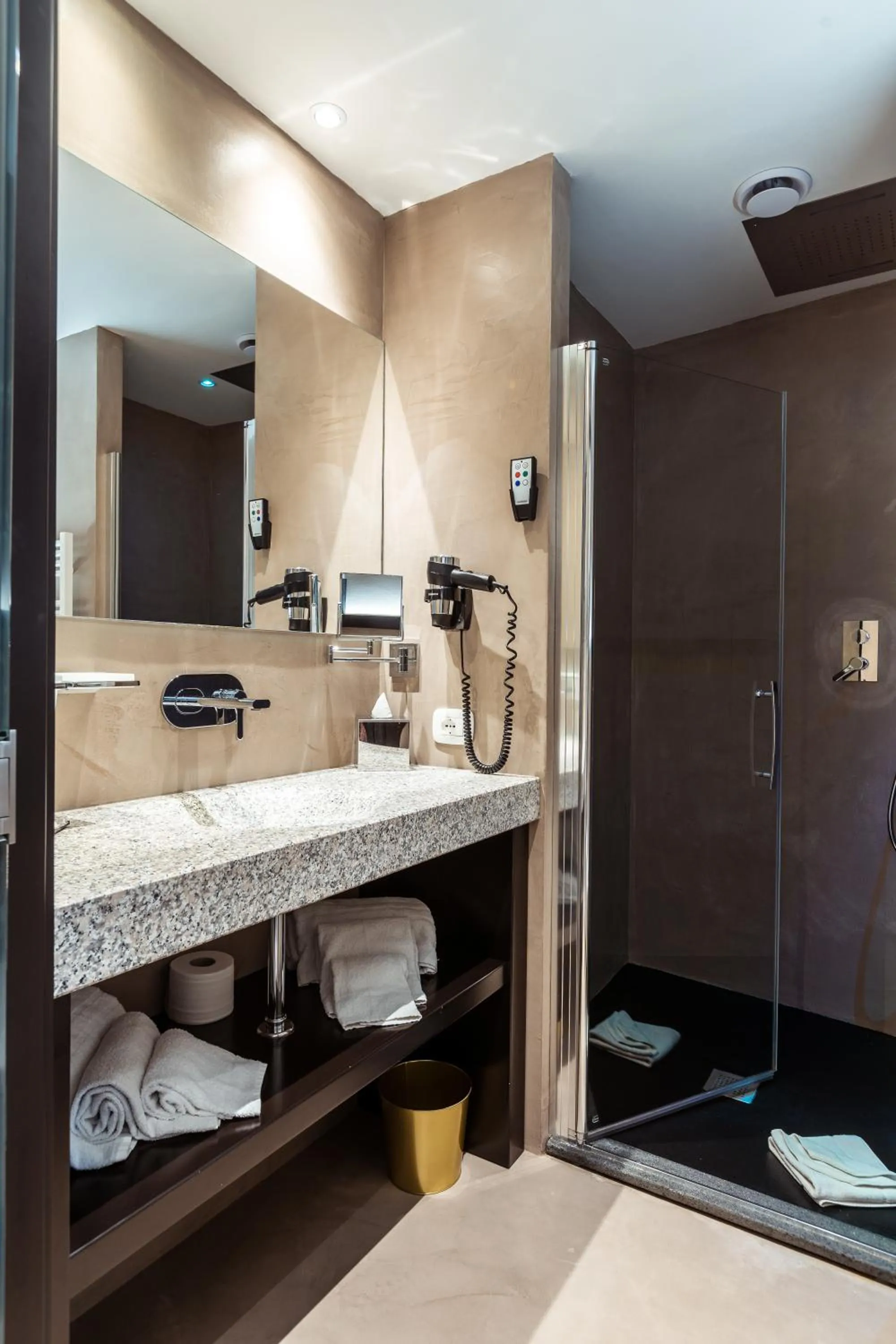 Shower in La Locanda Del Conte Mameli - Boutique Hotel & Suite SPA