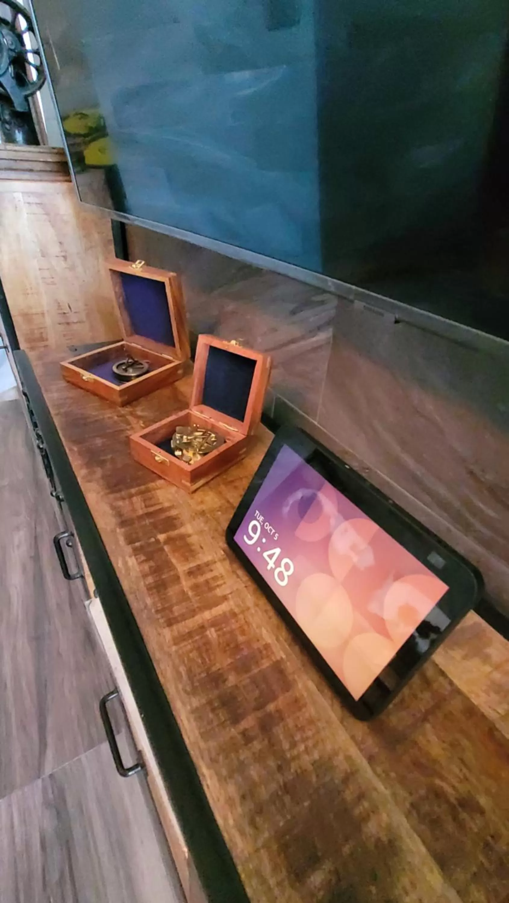 TV and multimedia, TV/Entertainment Center in Terrace Suites Iasi