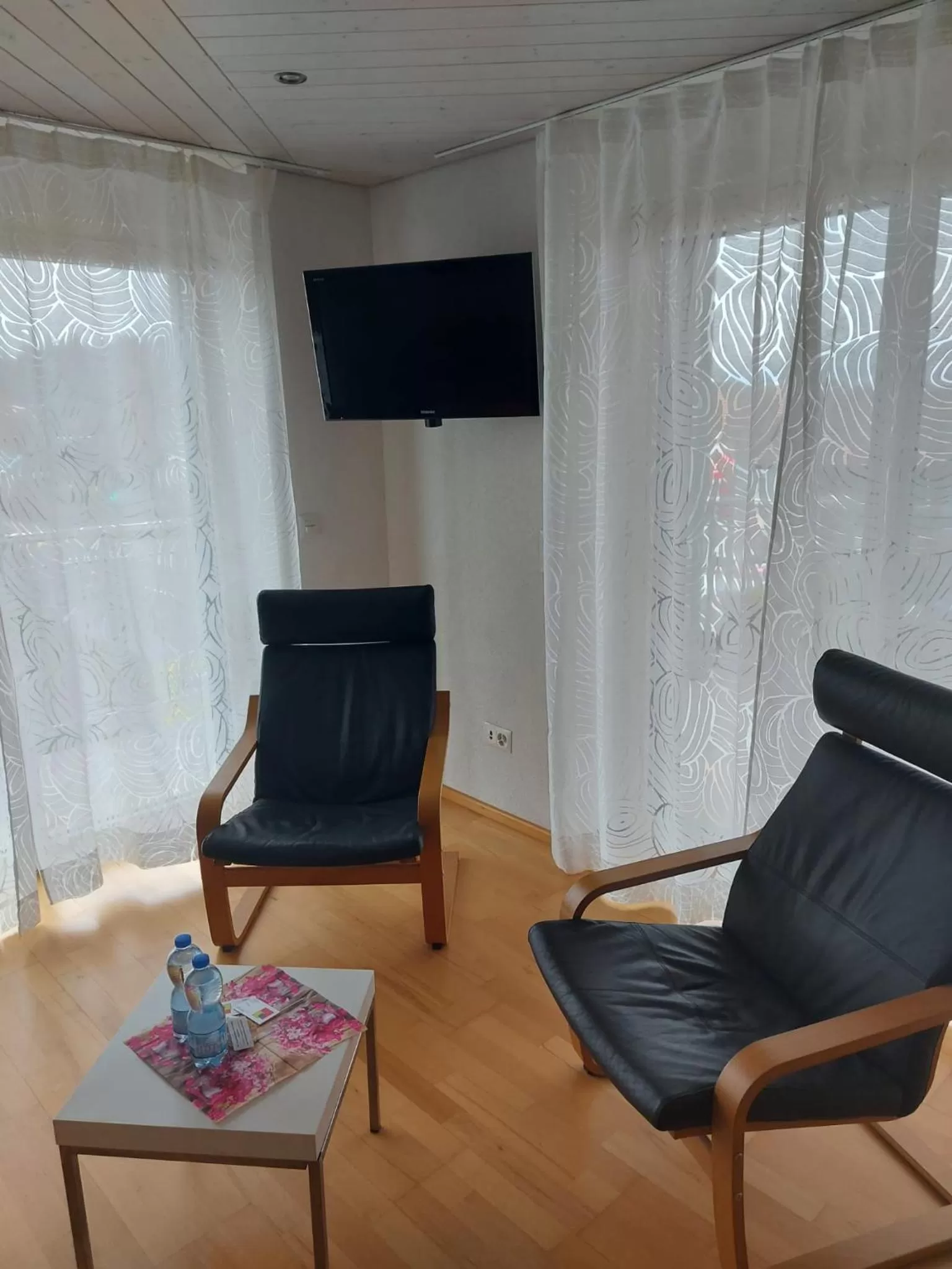 TV and multimedia in Hotel Pamakin