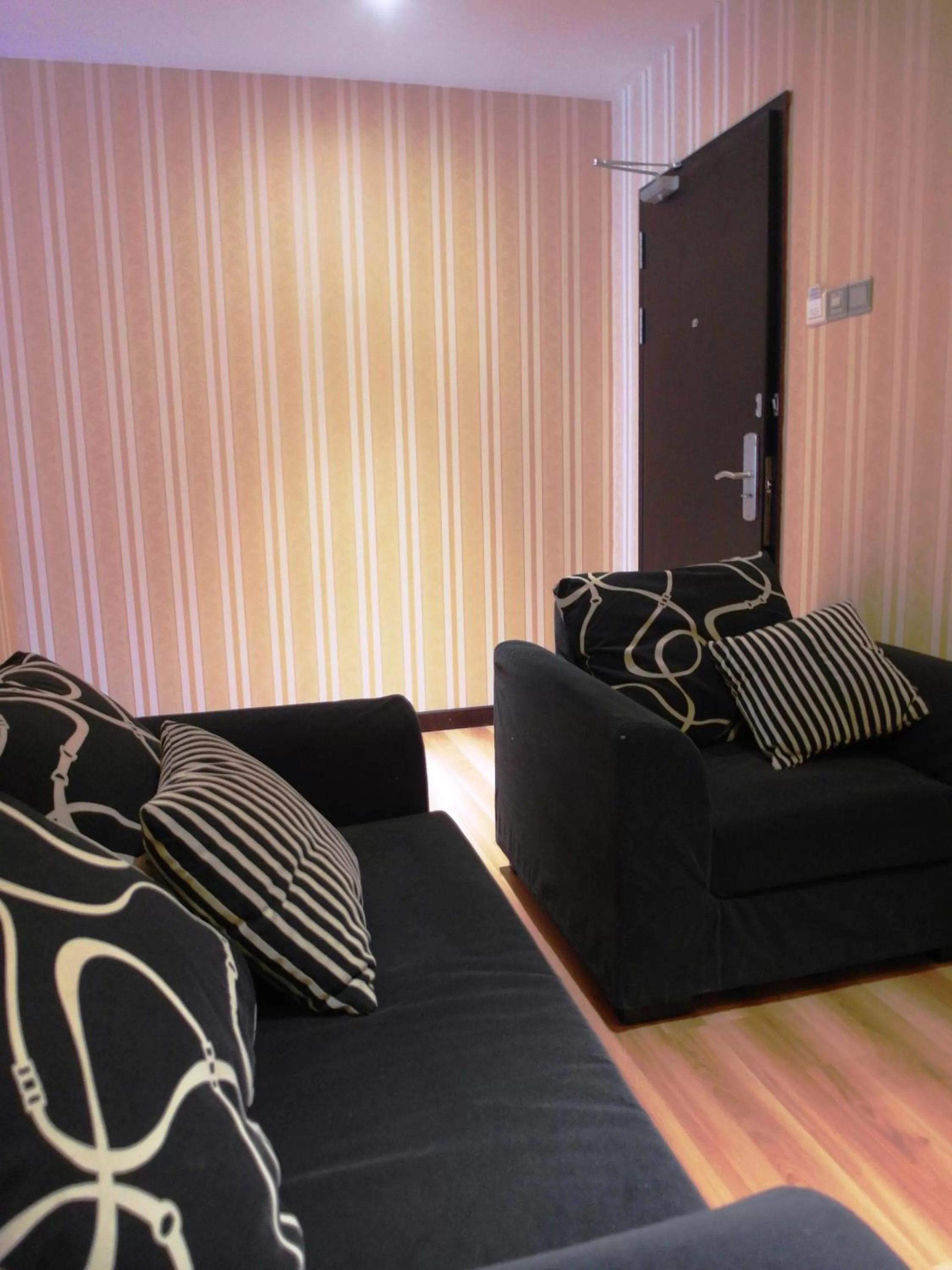 Living room in Mandarin Hotel Kota Kinabalu