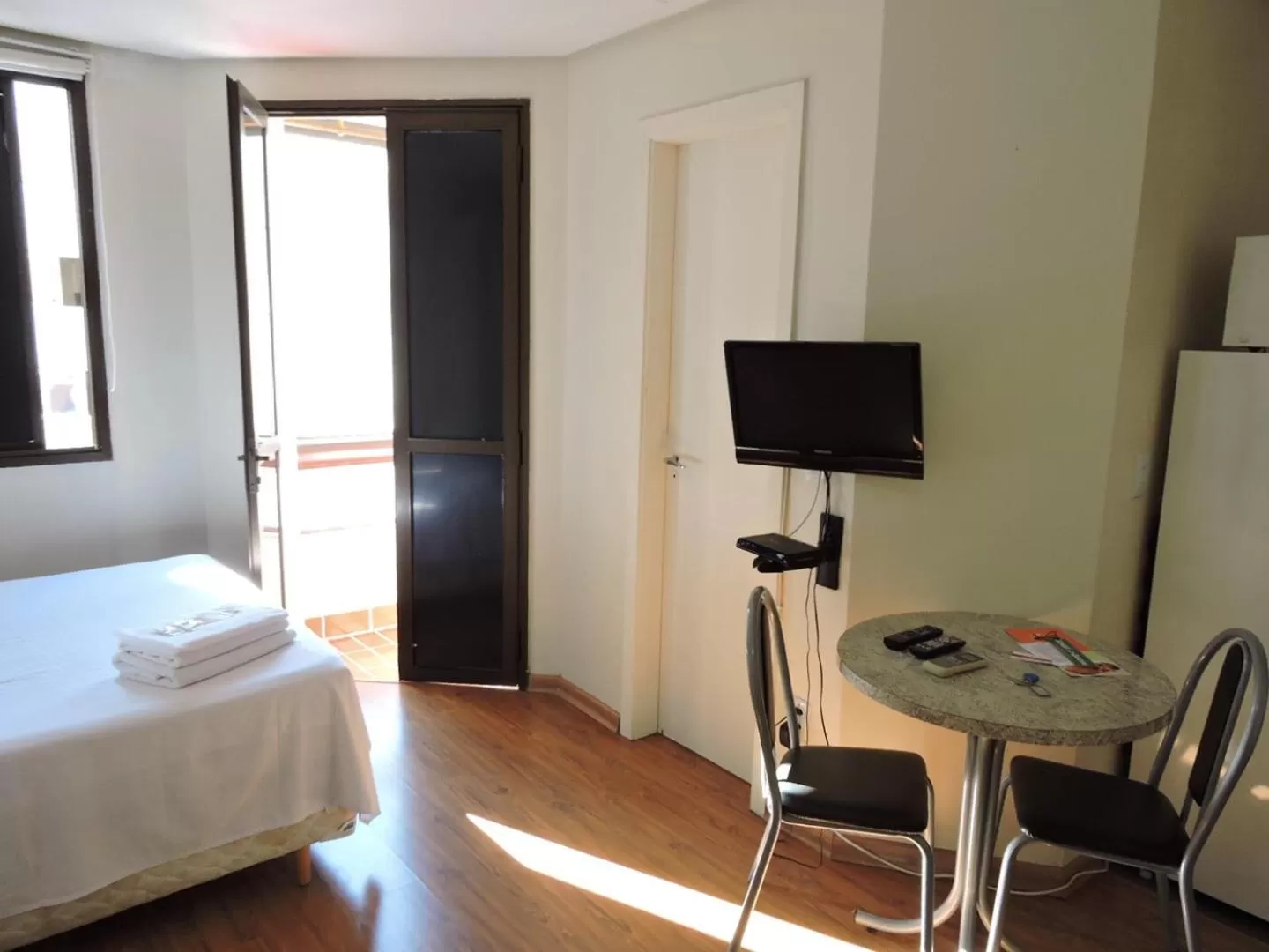 TV/Entertainment Center in Manhattan Apart Hotel