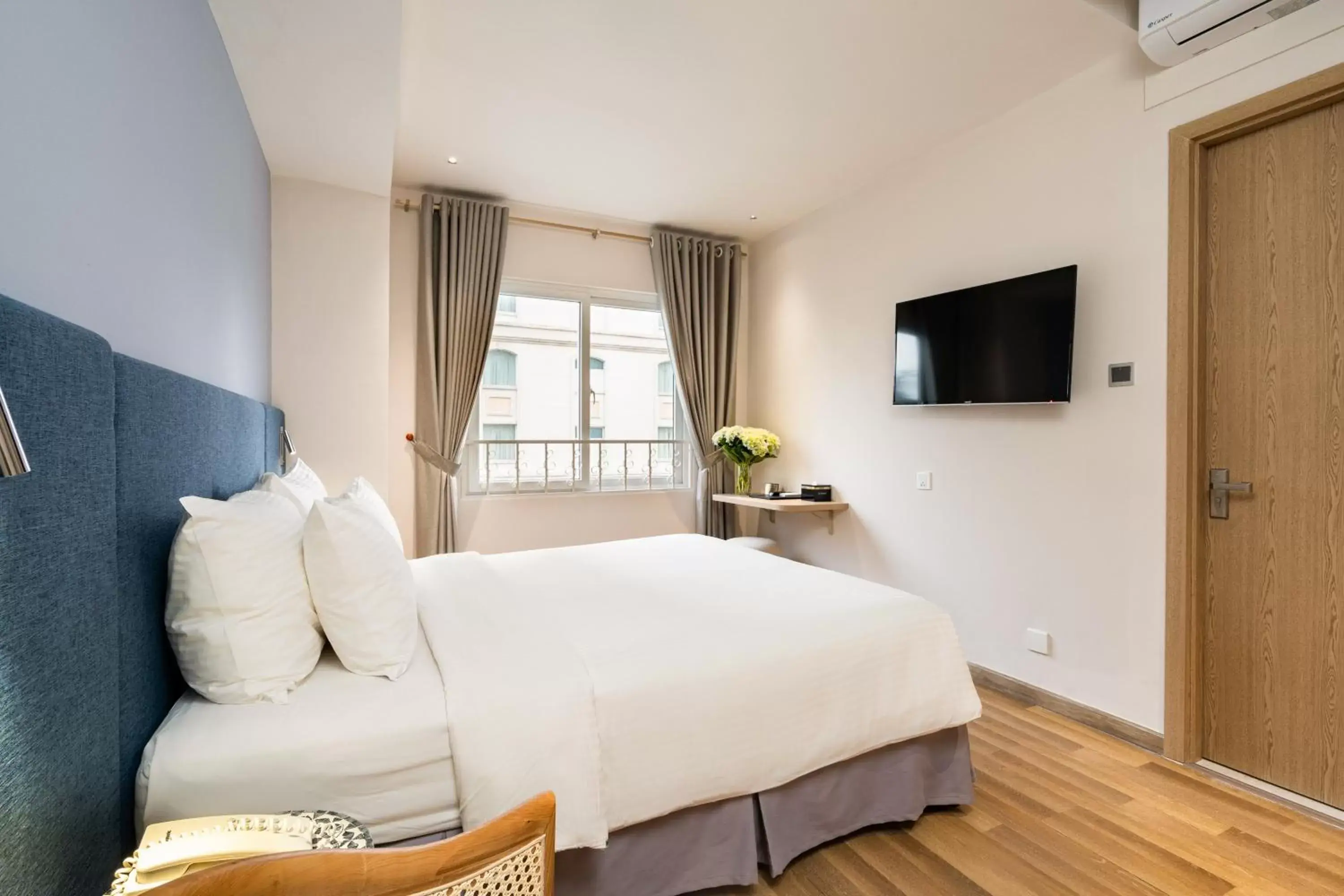 Deluxe Double Room with Alley view in Jovia Hotel Deluxe Double Room with Alley view in Jovia Hotel