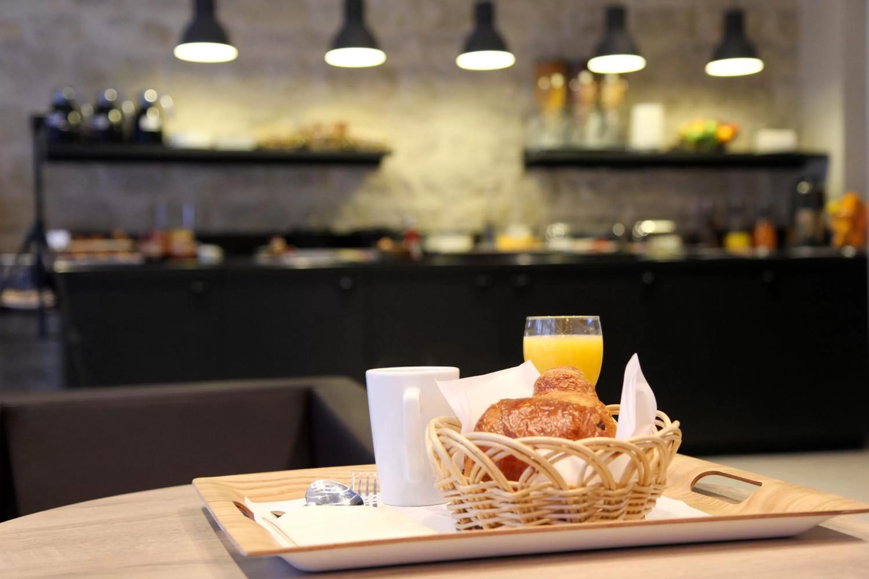 Breakfast in Best Western Hotel Opéra Drouot