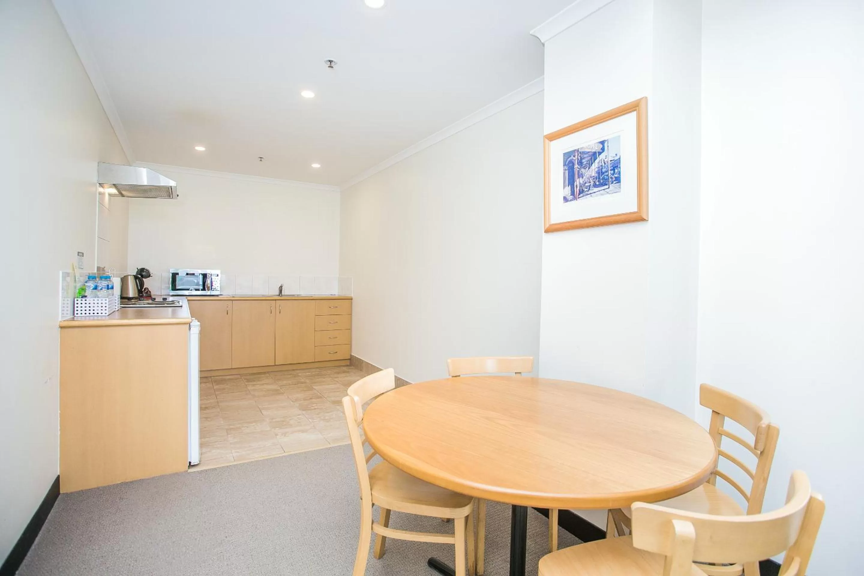 Kitchen or kitchenette in All Suites Perth