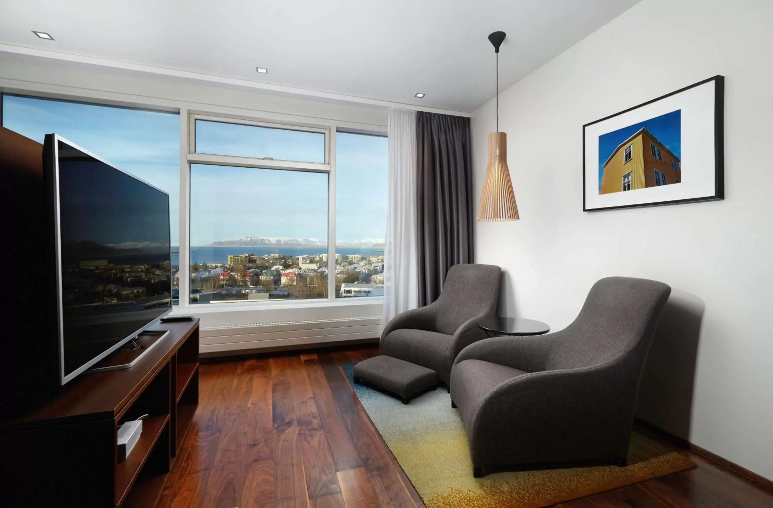 Executive Double Room with Mountain View in Hilton Reykjavik Nordica Executive Double Room with Mountain View in Hilton Reykjavik Nordica