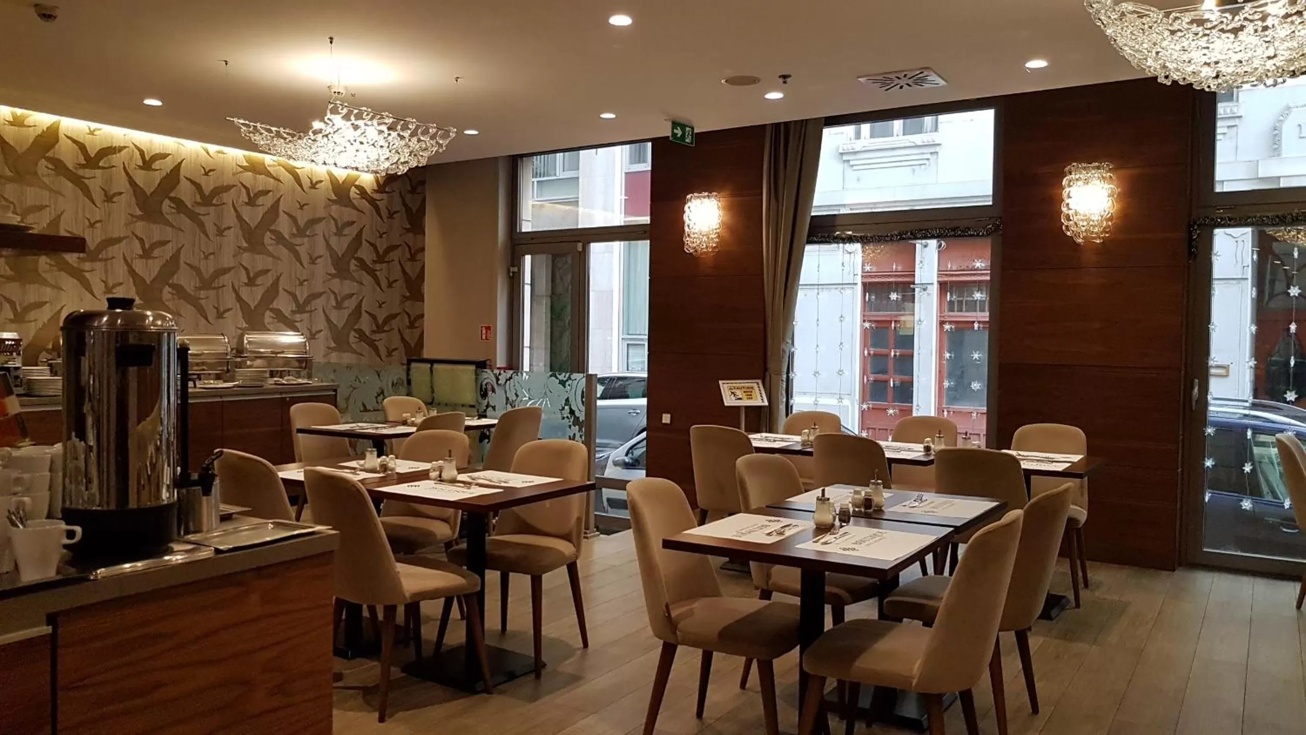 Restaurant/places to eat in Charm Hotel Budapest - formerly Boutique Hotel Budapest