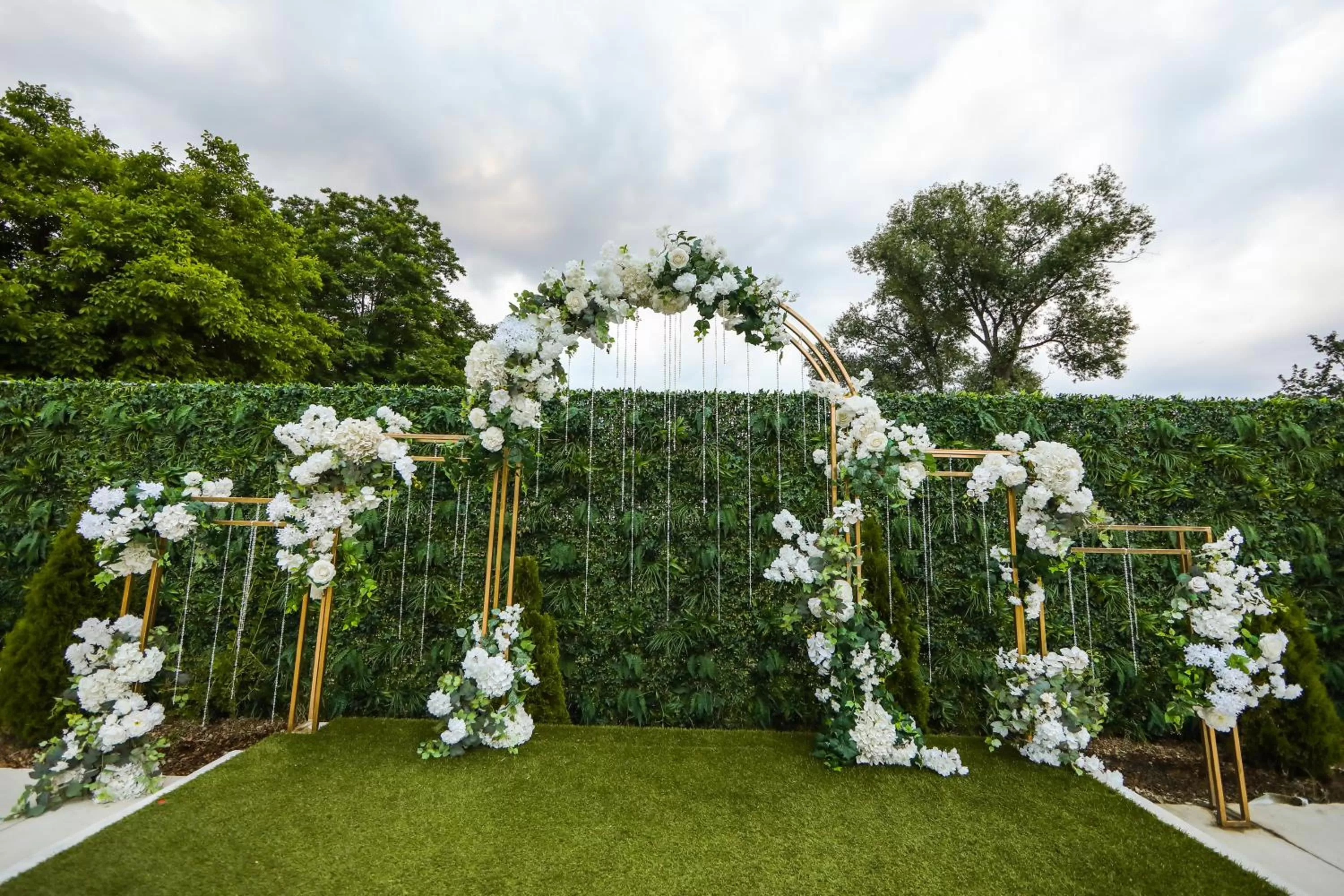 Garden in Complex Baroto