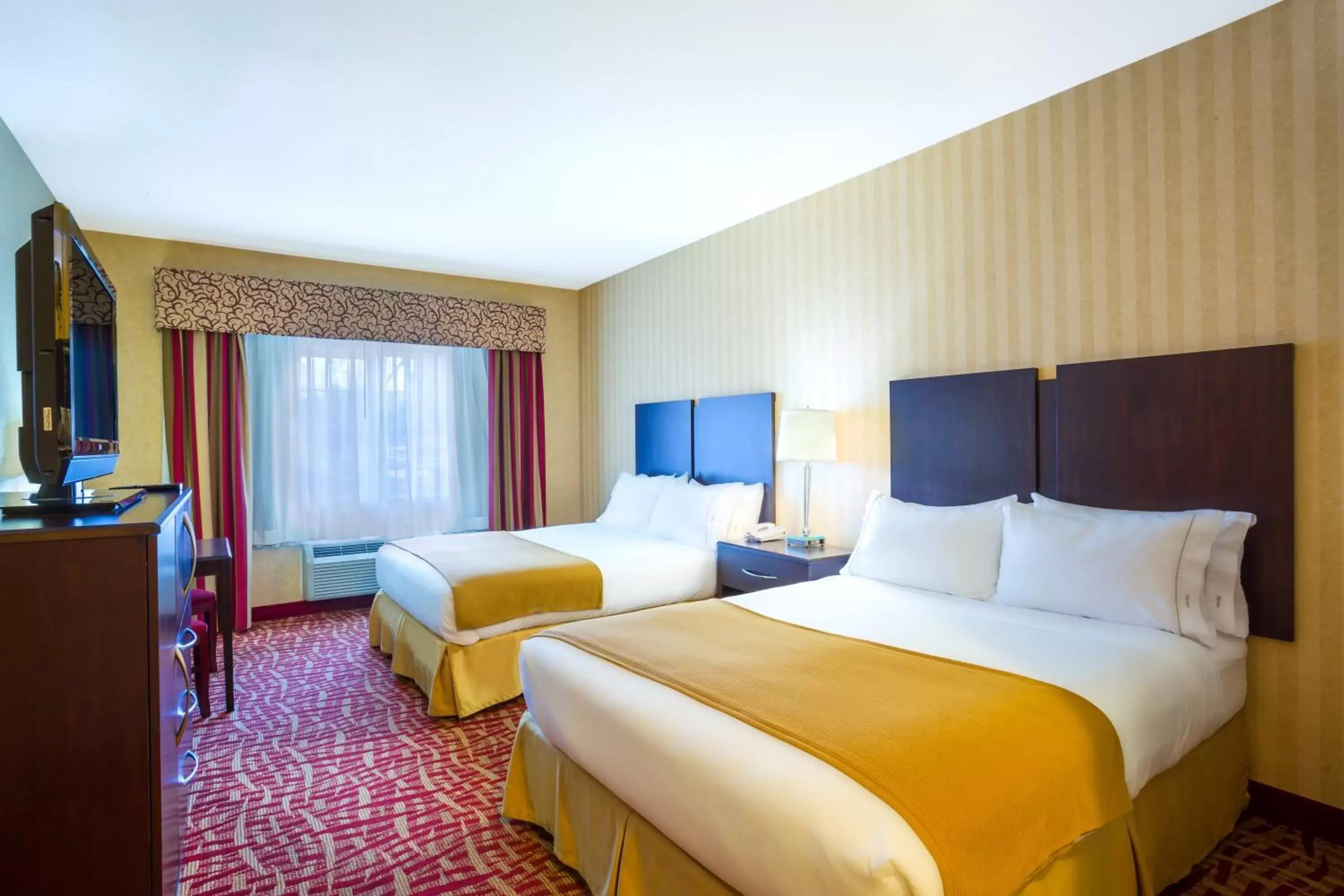 Queen Room with Two Queen Beds - Hearing Accessible/Non-Smoking in Holiday Inn Express Layton - I-15, an IHG Hotel Queen Room with Two Queen Beds - Hearing Accessible/Non-Smoking in Holiday Inn Express Layton - I-15, an IHG Hotel