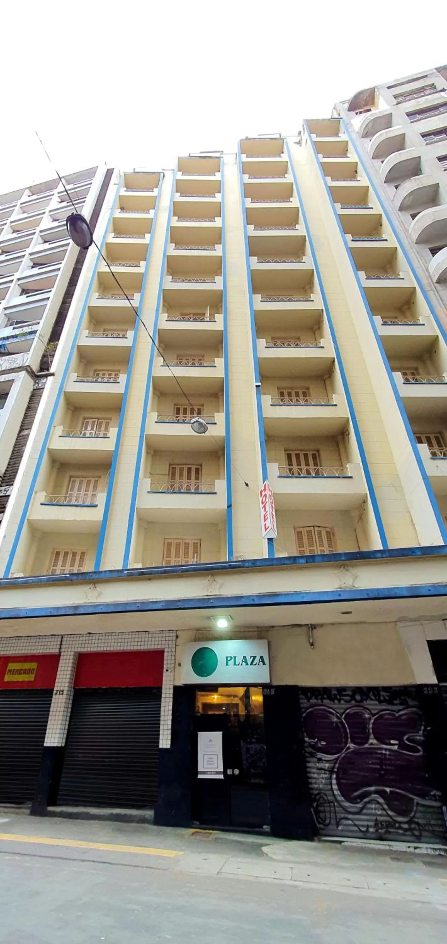 Facade/entrance, Property Building in Hotel Plaza Olido