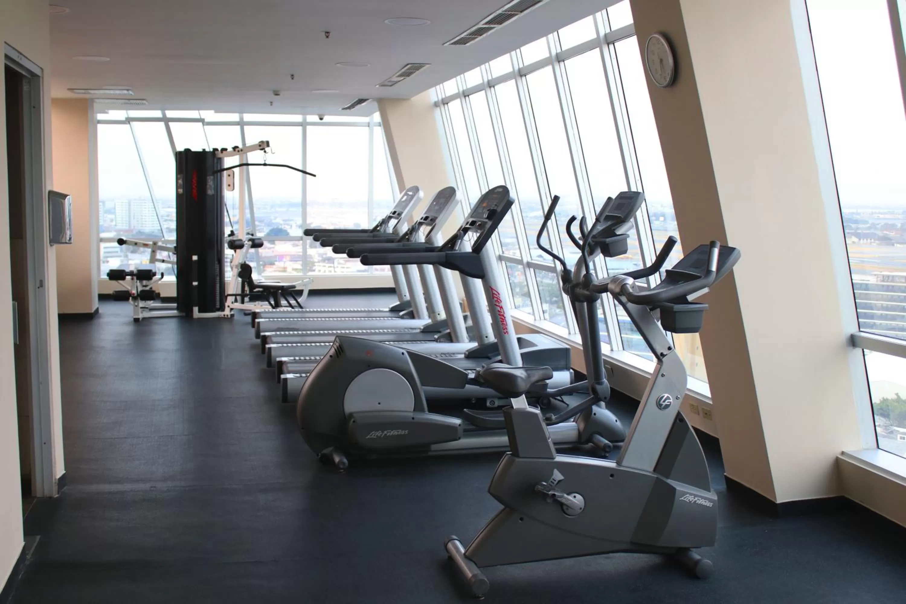 Fitness centre/facilities in Courtyard by Marriott Guayaquil