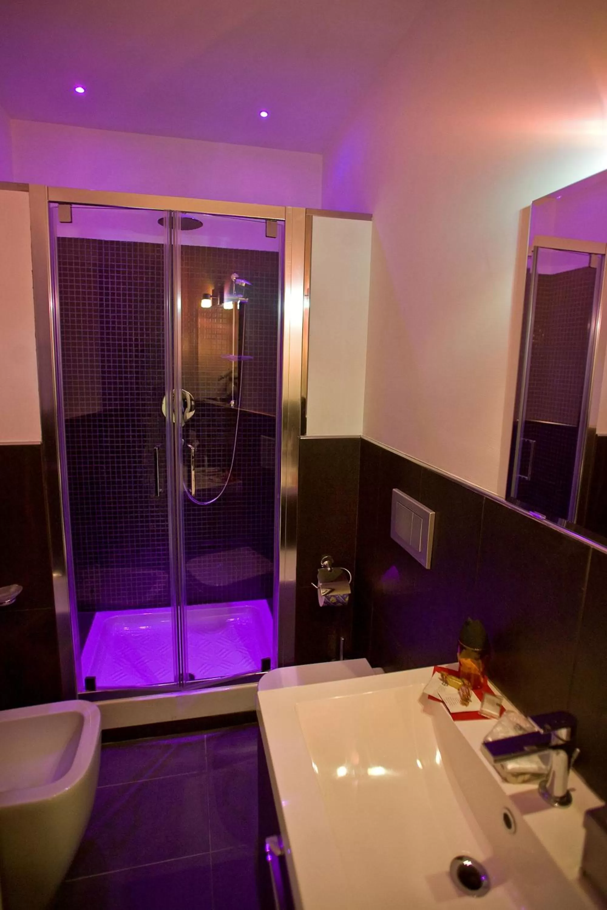 Bathroom in Chroma Italy - Chroma Tessera