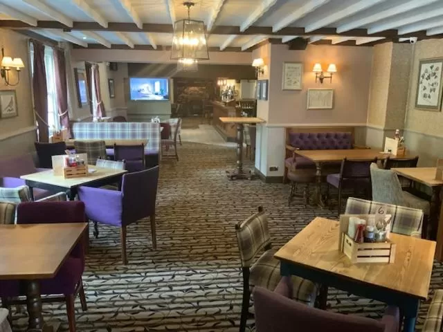 Restaurant/Places to Eat in The Swan and Talbot