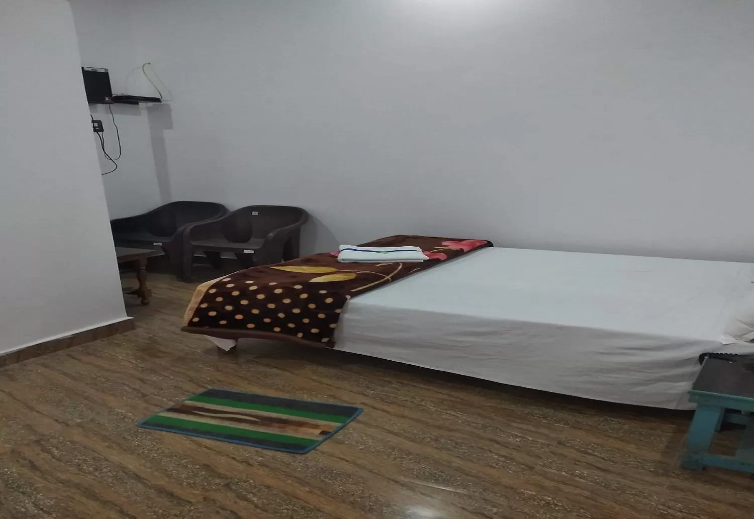 Bedroom, Bed in STAYMAKER Hotel Raj Ganga