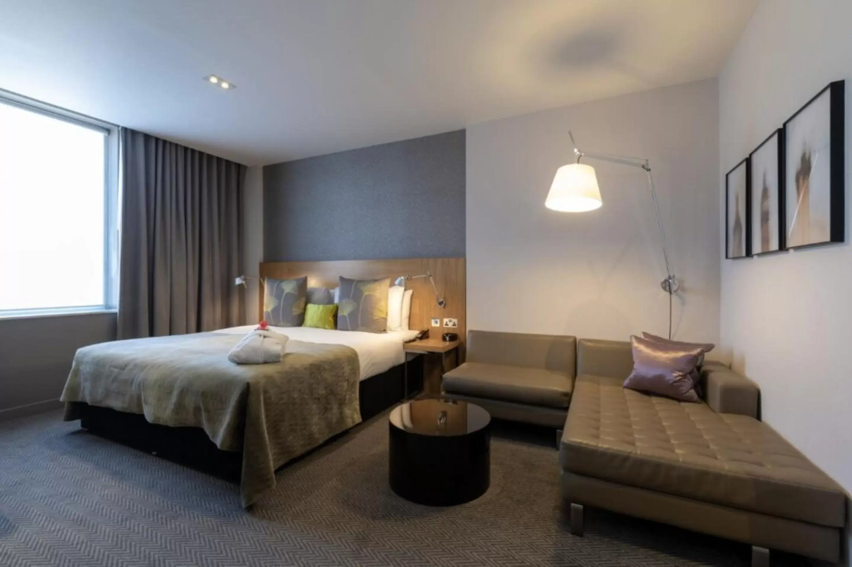 Deluxe King Room in Apex Temple Court Hotel Deluxe King Room in Apex Temple Court Hotel