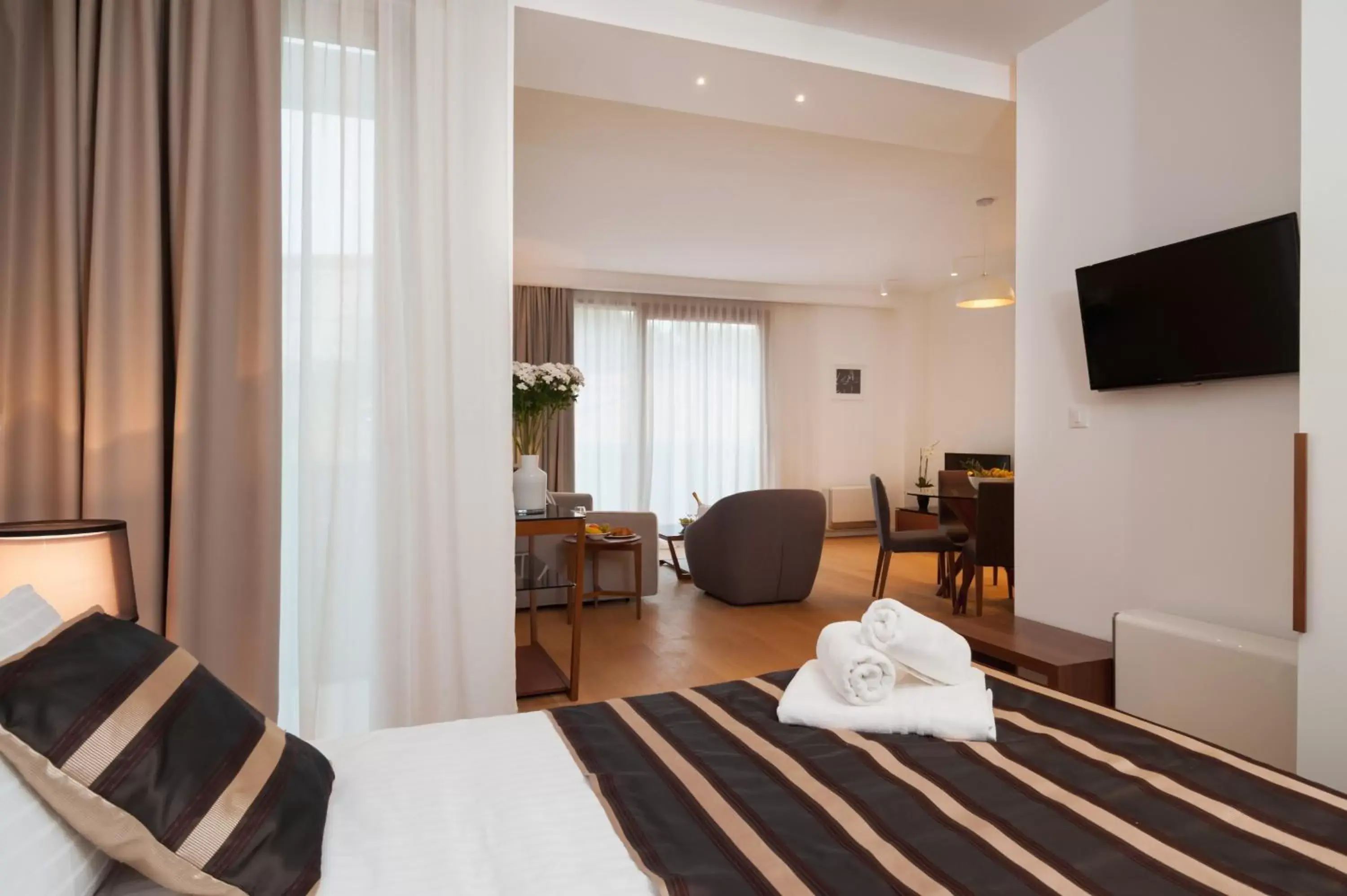 Junior One-Bedroom Suite in Residence by Vestibul Palace Junior One-Bedroom Suite in Residence by Vestibul Palace