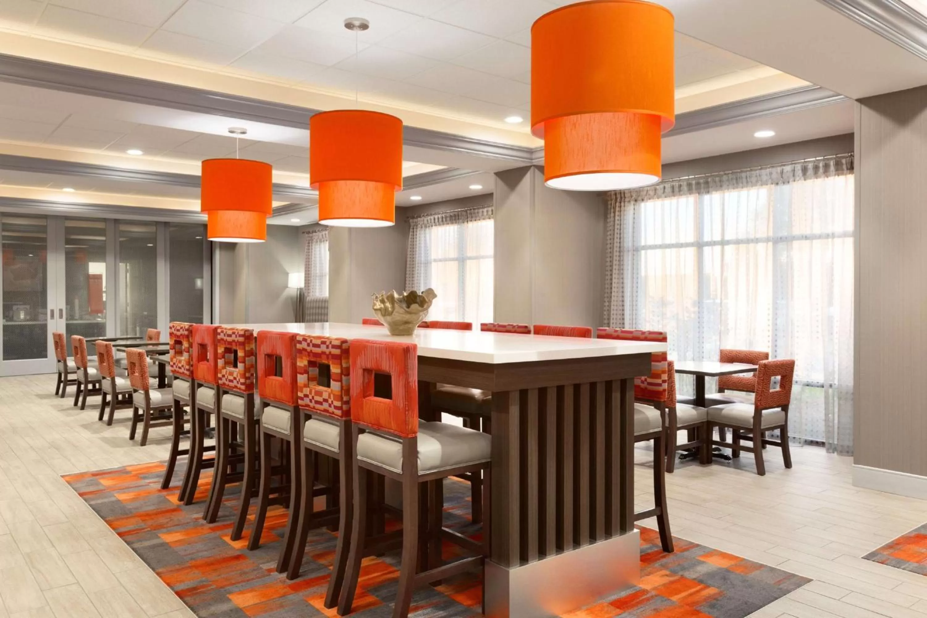 Dining area in Hampton Inn By Hilton North Olmsted Cleveland Airport